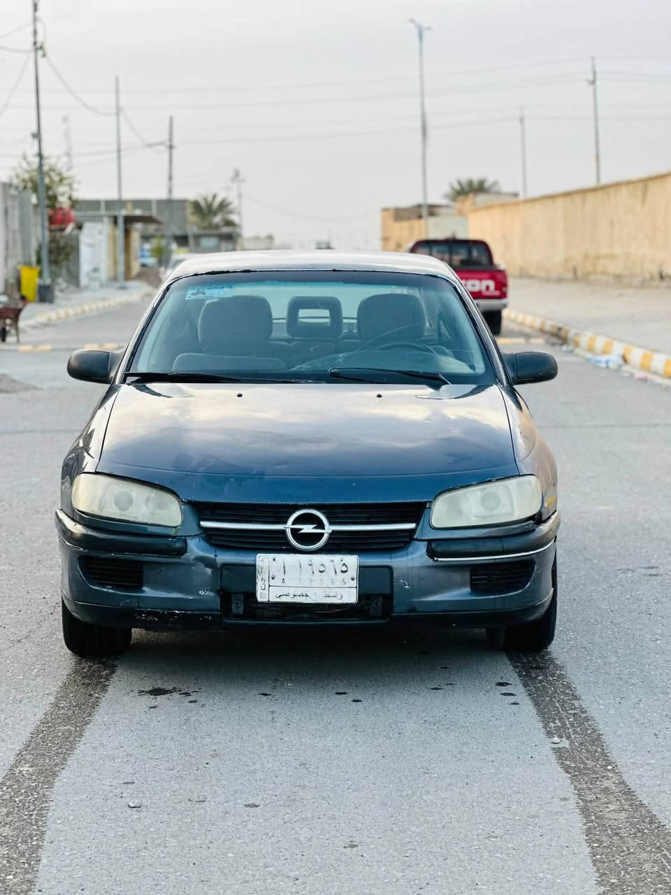السلام عليكم
سيارة اوبل بزون موديل 1996 السيارة بلادية بدون صبغ بس بيهه جراد بلادي كير ومكينة واكسل خير من الله والصدر جديد باتري جديد تخم تاير جديد السيارة لون نيلي محرك نوع ونجي رقمه واسط تحويل ثاني يوم 
المكان واسط قضاء الحي 
السعر/ 39 ورقة وبيها مجال بسيط
رقمي***********
