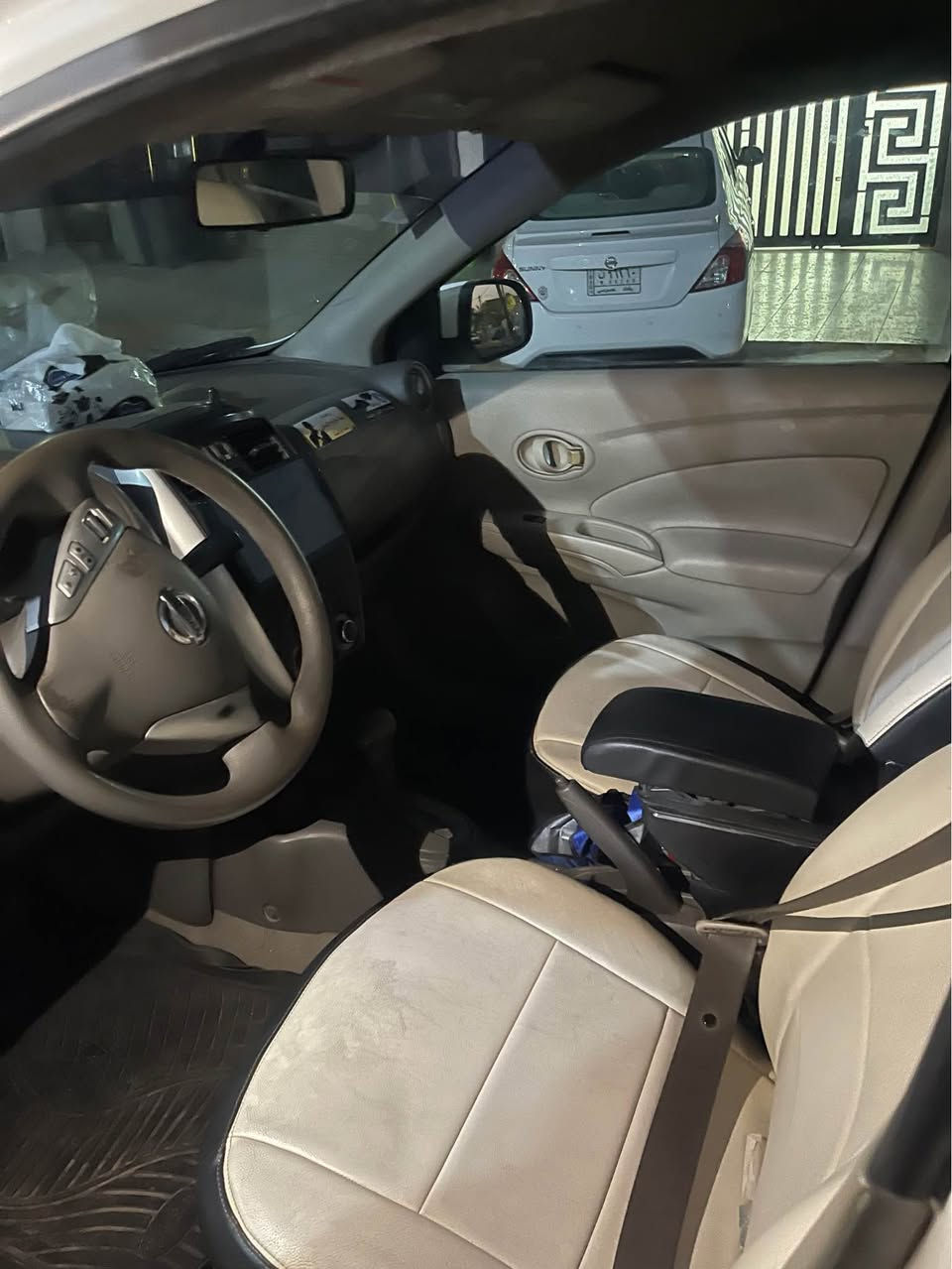 سني هندي 2019
بغداد باسمي 
كير مكينة مكفولة 
بيها باب صبغ 
بيها طخات بسيطة 
السعر ٩٢ وبيها مجال 
*********** بغداد, العراق
