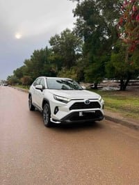 اخوتي   راف فور وكالة SAS  موديل 2024 XLE      Toyota RAV4 Hybrid 2024...