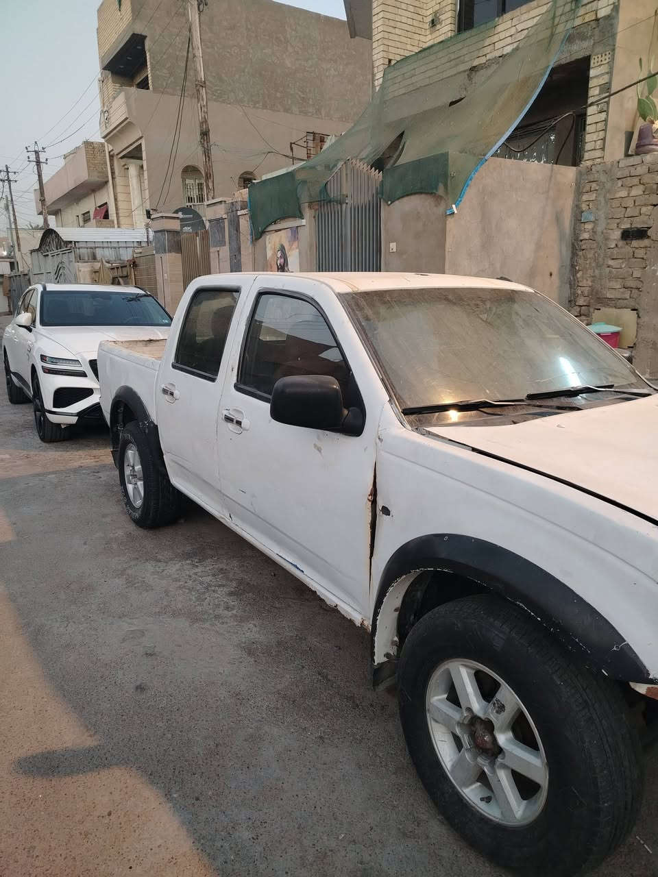 السلام عليكم للبيع موديل ٢٠٠٥العدد ٢ تترقم بغداد سعر الوحده ثلاث مليون العنوان بغداد للتواصل *********** أبو محمد
