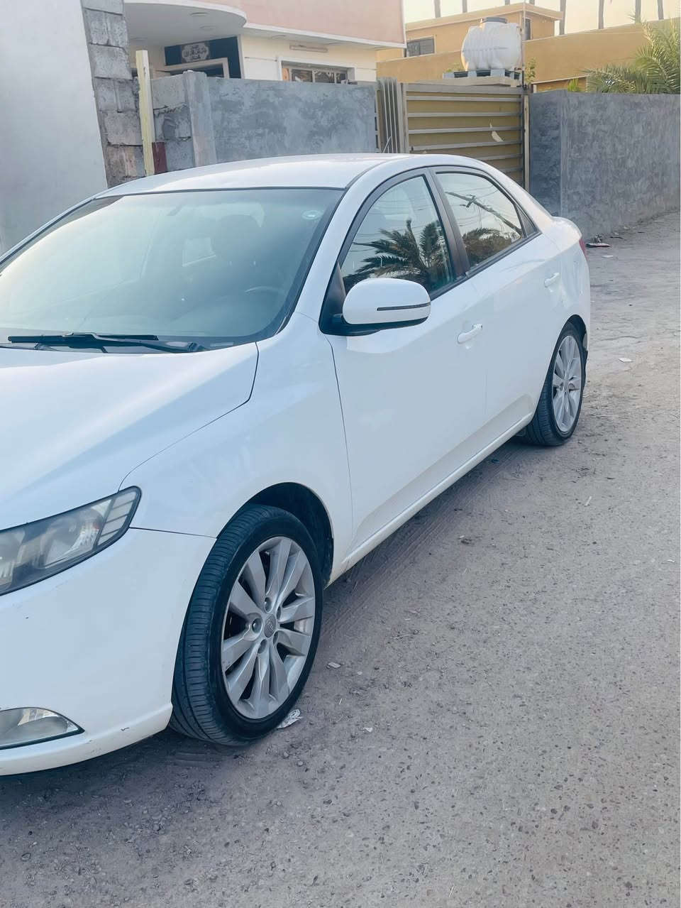 سلام عليكم سيراتو ٢٠١٣ خليجي محرك 1600كير محرك خير من الله تبريد كشر مكفول بيه طخات خفيفه شوفت العين تجي شوفه وتقتنع خير من الله سياره كاعده مرتبه  خير من الله سياره رقم أربيل سنويه بعد سنة وتسقط تاخذه تحويل مضمون ثاني يوم ب اسمنا سياره عنوانه بغداد الدورة البوعيثه 
*********** بغداد, العراق
