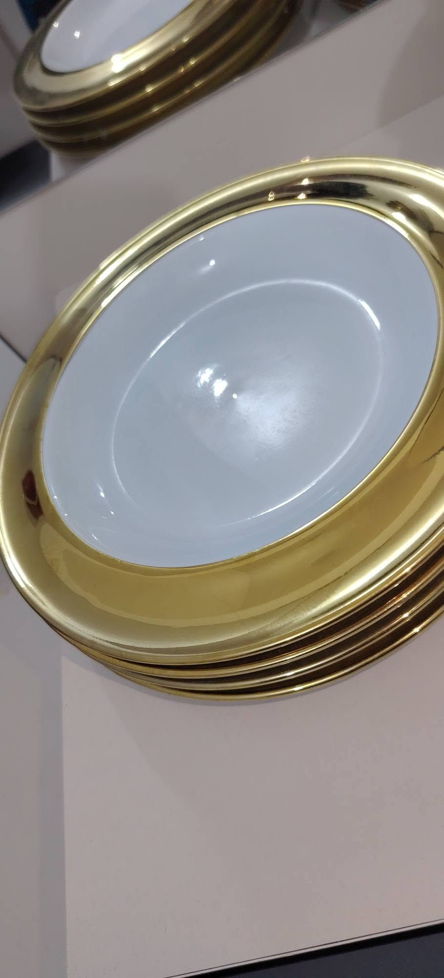 فرفوري اصلي الملكي الذهبي تواصل واتساب ***********

نص مكتوب في الصور:
- ١٠:٢٣ م
- م ١٠:٤٢
- ١٠:٠٢ م
- ٦:١٤ م
- ٦:١٣ م
- ٦:٠٨ م
- ٦:١٥ م
- ٦:١٦ م