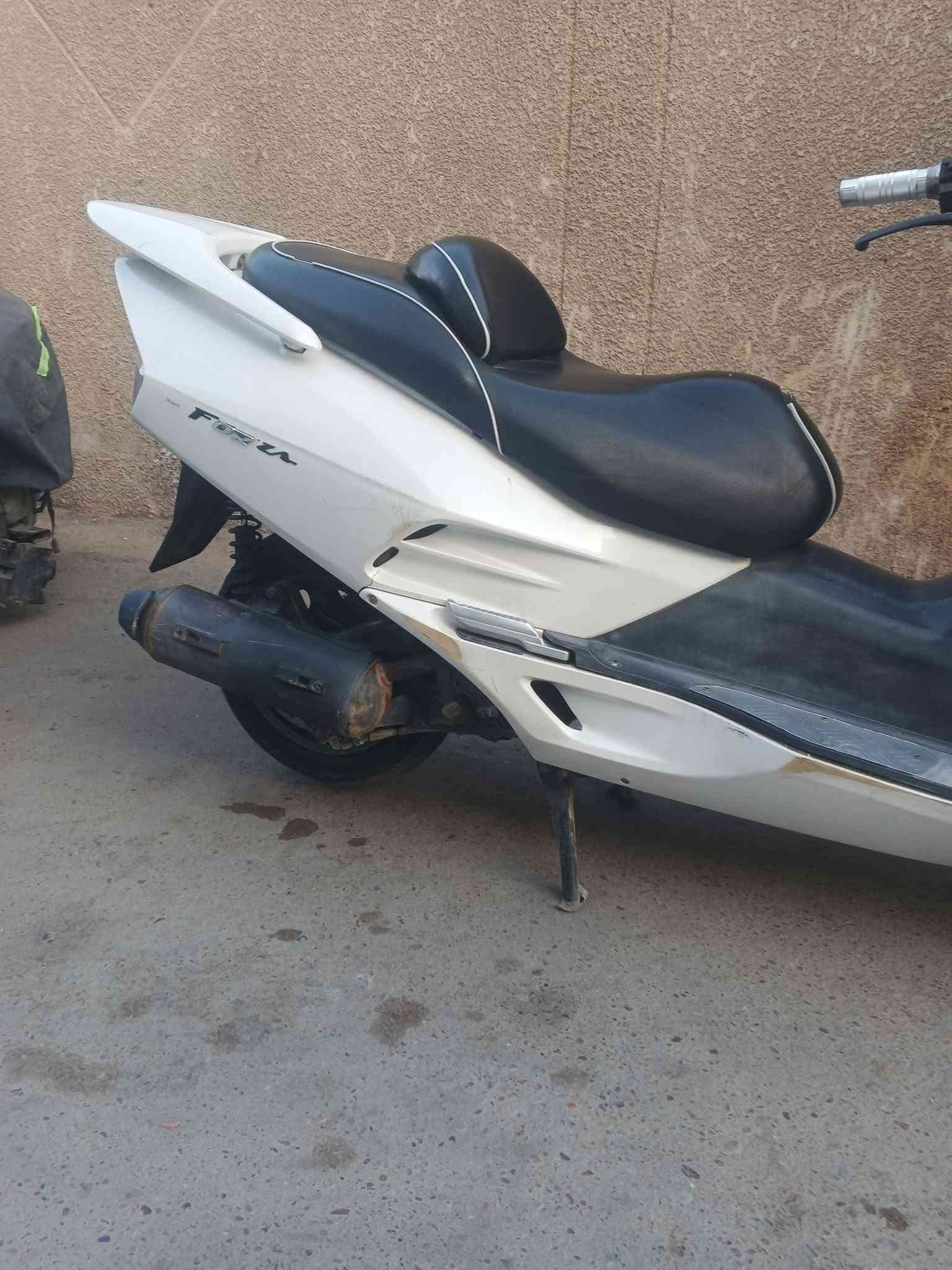 السلام عليكم فورزه وكاله جديده الدراجه السعر ٨٥٠ المكان مدينه الصدر الرقم ***********
