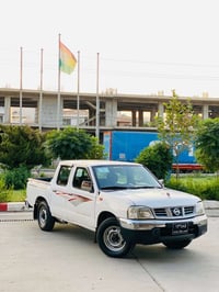 نيسان ٢٠١٢ • لون أحمر • كفرات جديدة