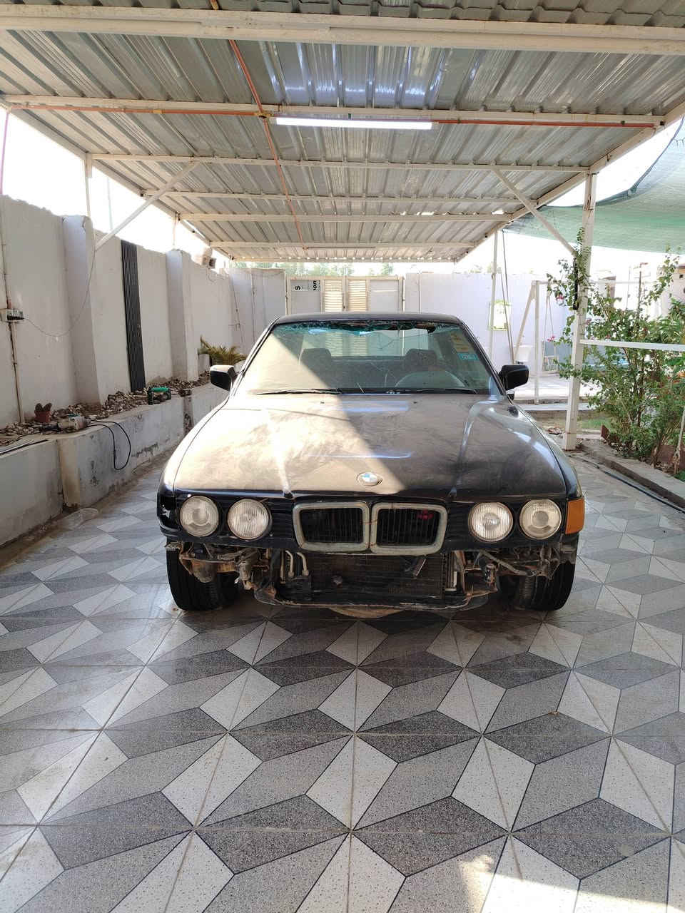 سلام عليكم سيارة bmw 730 مكينة وكير محوره بطه نقص داعميات ثنين وسنويه ضايعه بيه معامله مسوي كوم حديد ارقام موجودة تخم تاير جديد حدادة جيدة كشر صافي العنوان ديوانية ال حمد *********** السعر 20 وبيها مجال قليل
