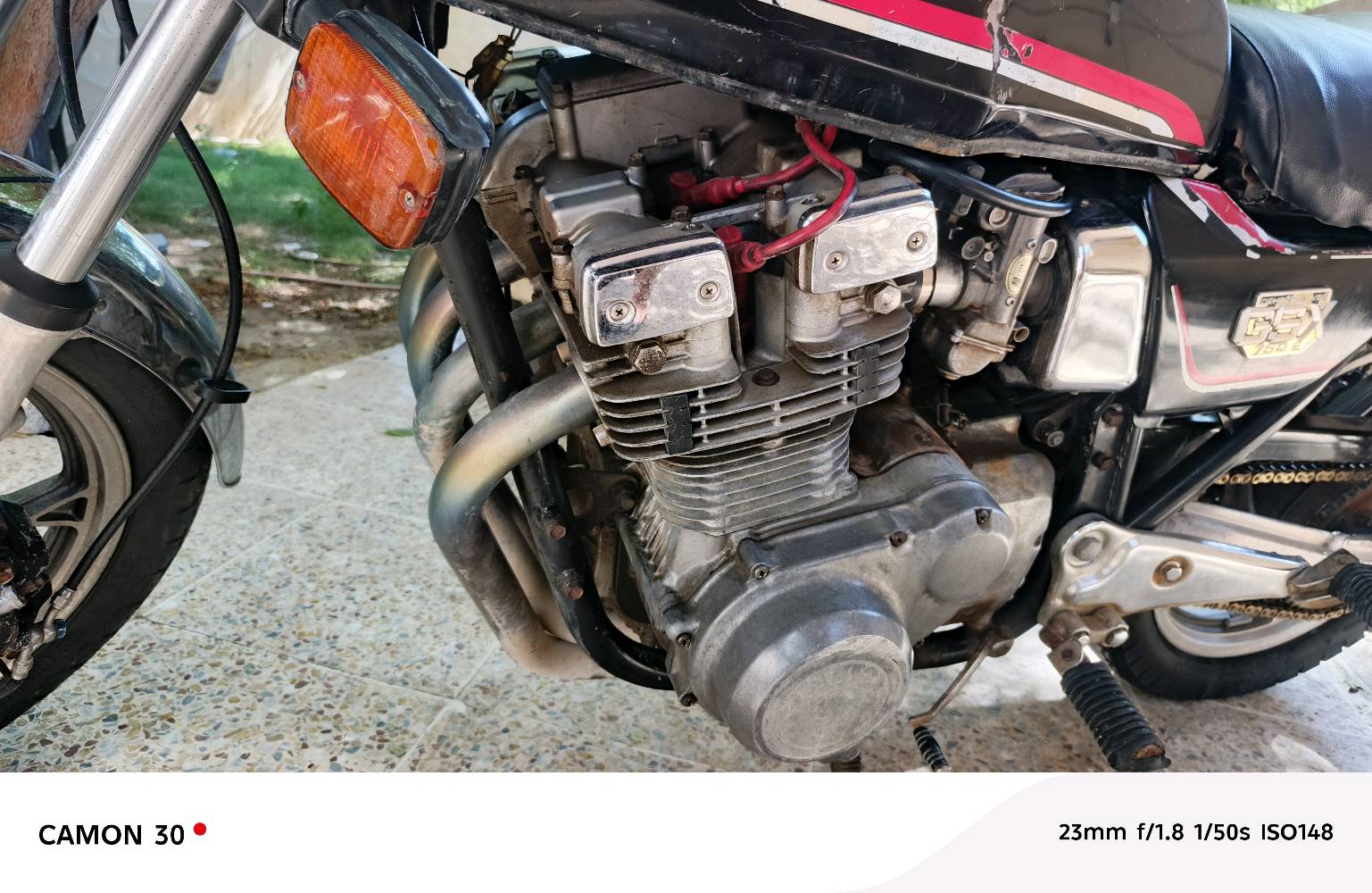 بطح Suzuki GSX 750 مديل 1995 للمراوس او البيع اليريد صورها وتفاصيلها يعلق واني اطب علي واذا يكدر يراسلني خل هوه يراسلني 💞دراجه حلوه وشرط مكينه محركها 750 يعني🛬 ارضيه حلوه كلش المكان( خانقين )