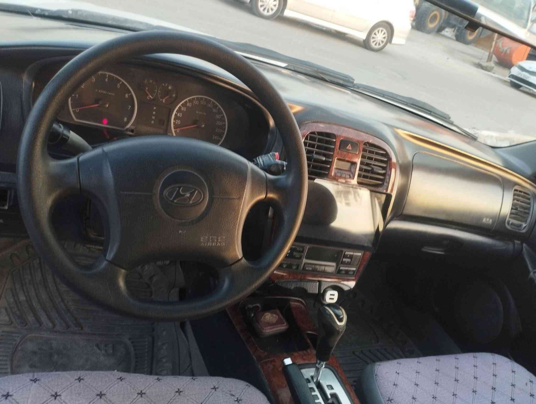 سوناتا • ٢٠٠٠ • كمبريسر