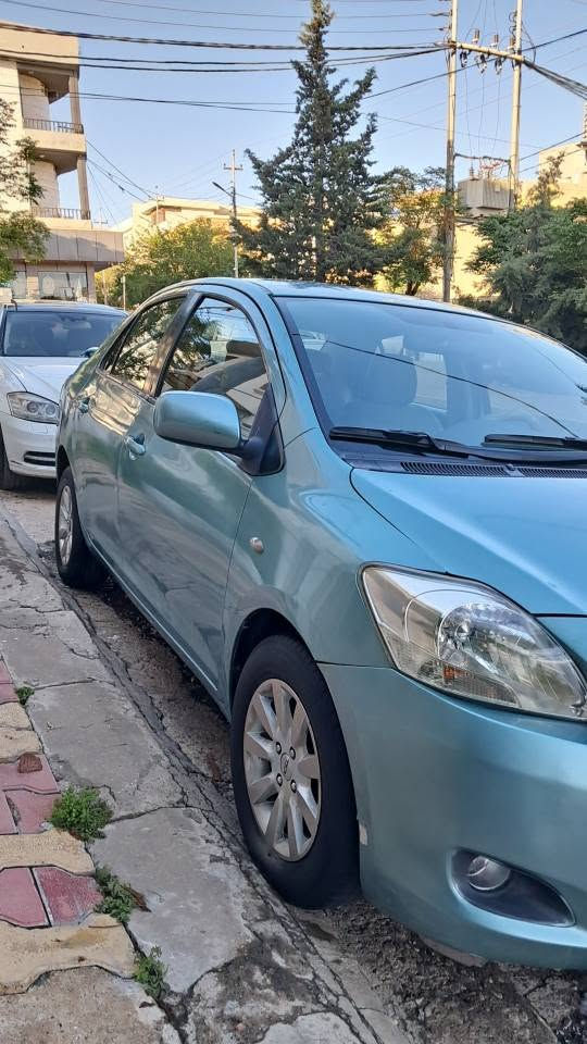 Yaris 2010
توێتا یارس مۆدێل 2010  خلیجی
سەیارەیەکی زۆر تازەو جوانە سەیارەکە ١٩١هەزار کیلۆمەتری هەقیقی ڕۆشتووە 
مواسەفات ناوزەرد چوار کەلە دەبڵ گێج ئاوێنە کارەبا دووسویچو کۆنترۆڵ تەبرید لە سەر سویچ 
سە نەوی تا ٢٠٢٨ تازەیە بەشەرتی تەحویلو غرامه
سەیارەکە کامل بۆیاخە لە بەر کاڵ بوونەوەهیچ پارچەیەکی نەگۆڕاوە بێ دەعم ...
نرخى 71 گەڵا
ژ.م *********** السليمانية, العراق
