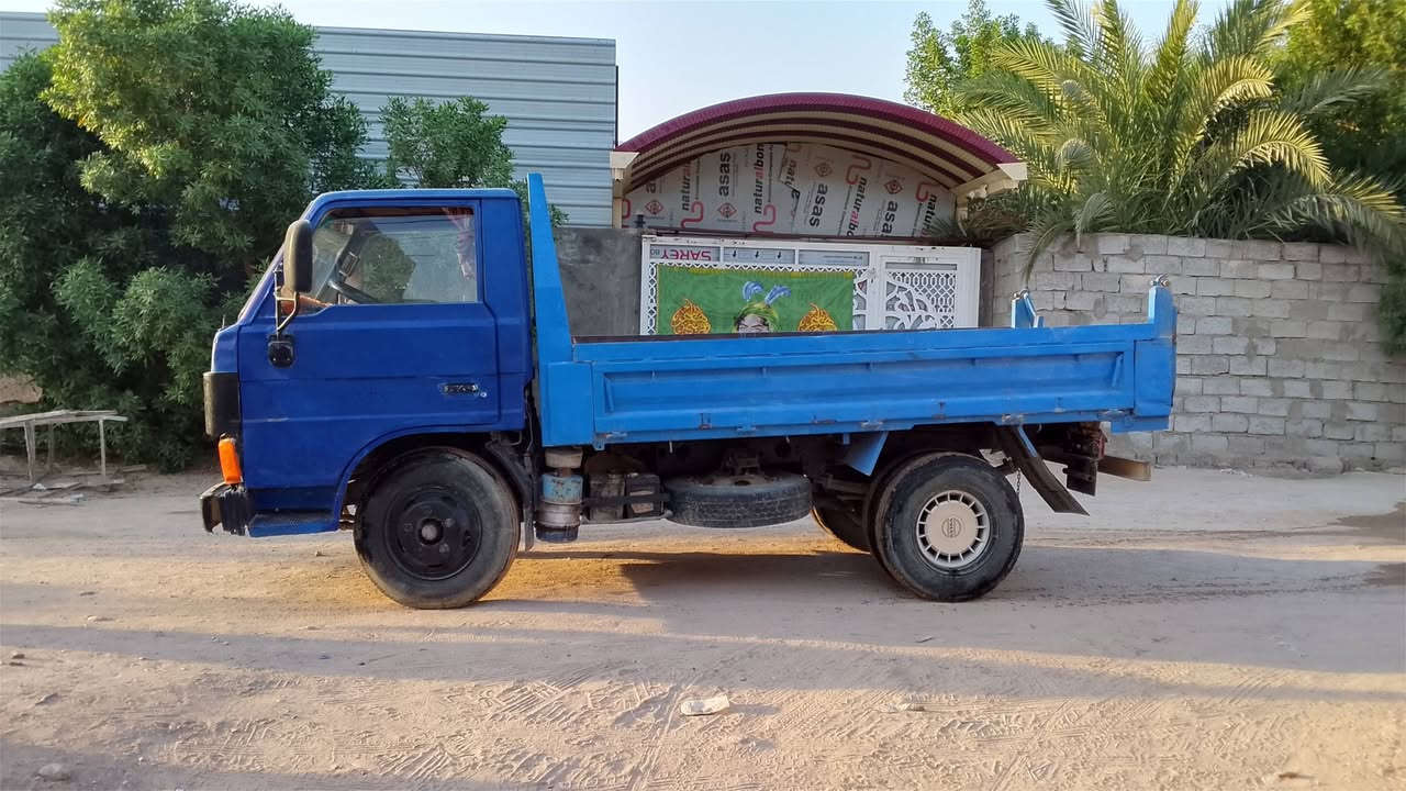 شفل فوركاوا موديل 1991 رقم قادسيه انكليزي  
.مازده كلاب موديل 1992 رقم انكليزي ...
يرهمن بيع ومراوس بشفل أو بسياره
 ***********  مكاني بل نجف الاشرف قرب قريه القدير
