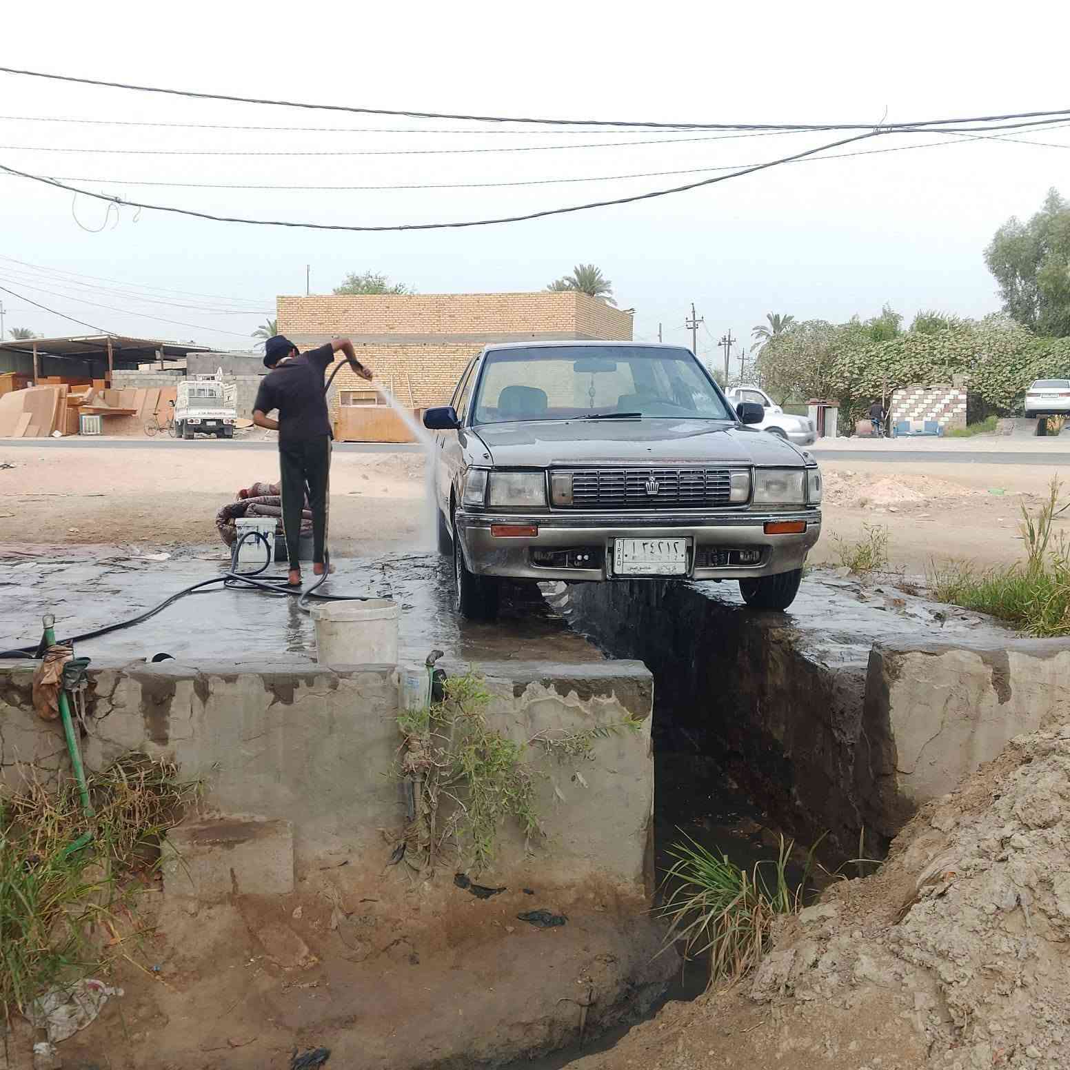 السلام عليكم
للبيع سيدان مديل 1991 محرك 2500 VVT i مكفول گير ومحرك تيارات جدد حدادية زينة وغرفة نضيفة ماعايزها شي السيارة جاهزة رقم ألماني ومداور ثاني يوم راعيها موجود سنوية تنتهي بسنه 2028 گشرها نضيف ماعيزه شي مكانها النجف قضاء المشخاب 
السعر 24 وبيها مجال 
الرقم بيه واتساب ***********
