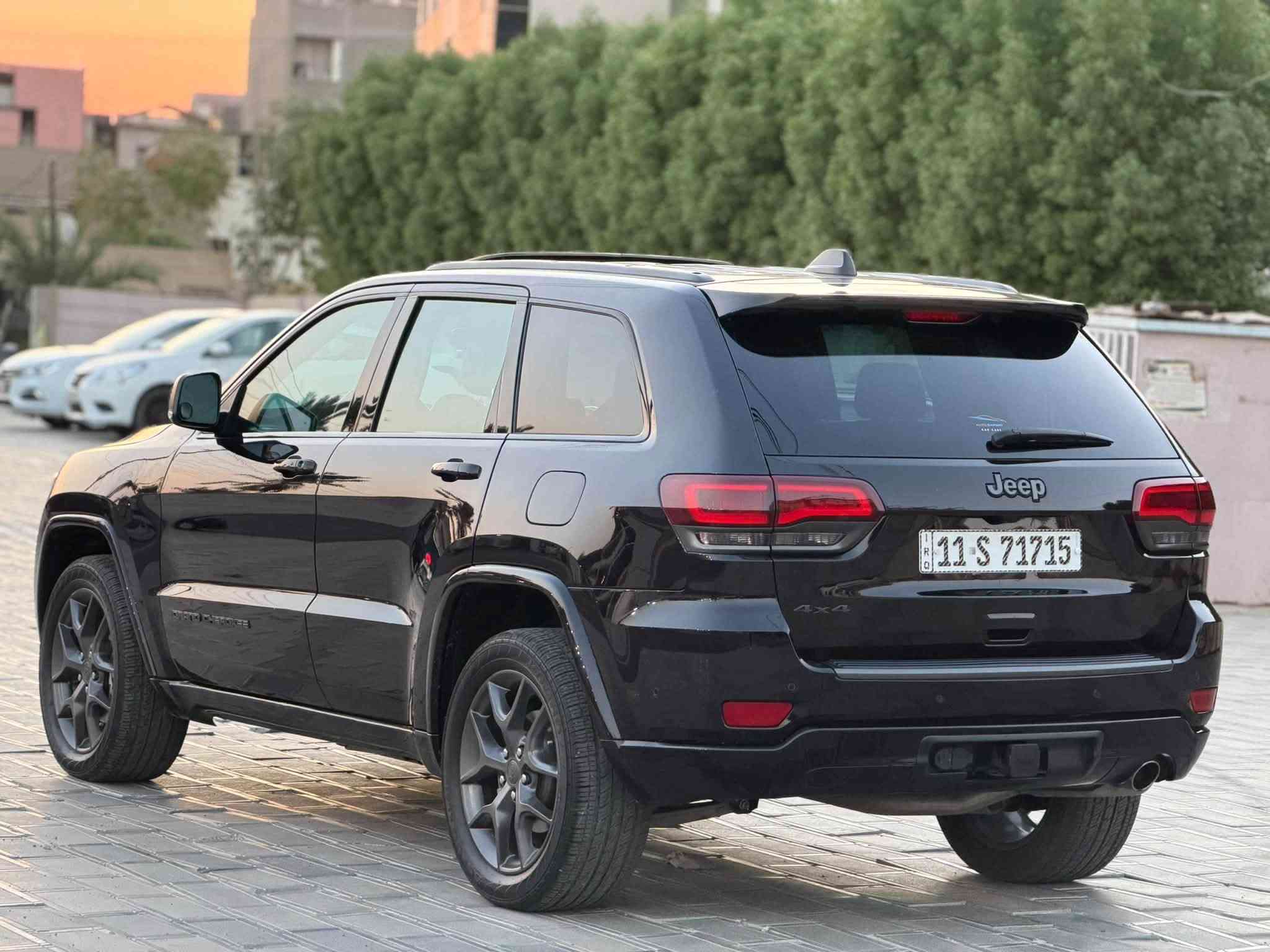 السلام عليكم جيب كراند شيروكي ثمانينه 2021 وارد امريكي
ملاحظة: السياره مغلفه PPF + درع زجاجي + جام عازل حراري كامله مكمله 

2021 JEEP GRAND CHEROKEE, 80TH ANNIVERSARY

         حجم المكينه : 3600 V6 

المسافة المقطوعة : 81 الف كيلو 

الضرر : مرفق بالمنشور بدون دواخل  

          حالة الايرباك : دركه + دشبول   

#مواصفاتها

1.شاشه 

2.بصمه

3. تشغيل عن بعد

4.بردات خلفيه

5.كشنات جلد

6.كشن السايق ميمري

7.كشنات كهرباء

8.صندوك كهرباء

9.حساسات خلفي امامي

10. قطعتين تبريد 

11.اشاير بالمري

12.رادار امامي

13.رادارات 360

14.ثلاث وضعيات قياده

15. بنوراما فتحتين

16. هيتر بالاستيرن

17. نظام منحدرات

18. هيترات بالكشنات حار بارد

19.ويل كب كروم

20.لايتات لد

21.بكلايت لد

22.كشافات

23.بصمة ابواب

فول مواصفات 1/1 جاهزه مرقم بغداد 

تفاصيل اكثر هذا رقمي *********** تحياتي 

مكاني بغداد السيدية
