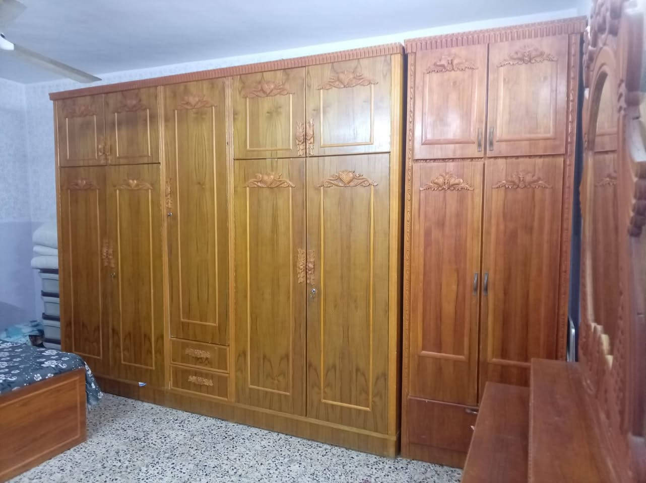 سلام عليكم غرفه نوم للبيع السعر مليون ونص وبيها مجال الطيبين
***********
