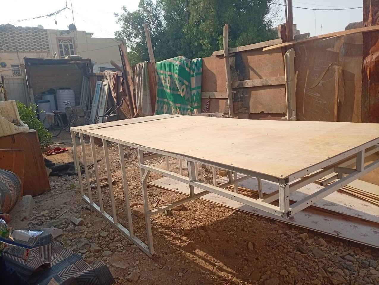 محجر للبيع مكانه نجف السعر 125 وبي مجال بدون مطاعين ***********

