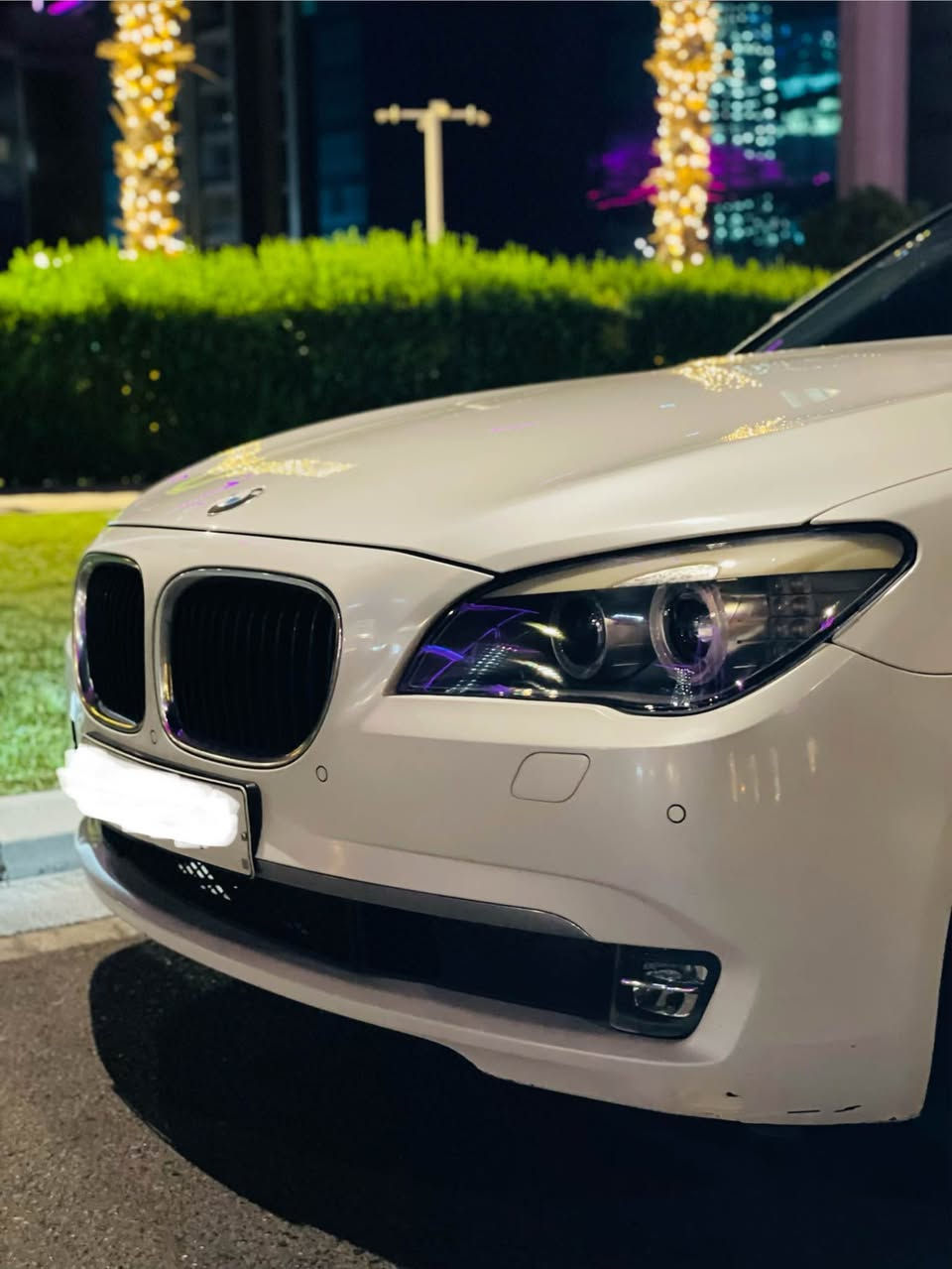 BMW 730 LI
فوول مواسةفات بسمة شاشة كاميرا حساس كوشن خزن كوشن كارةباي كوشن سارد و گةرم  سلايت قةپات مواسةفات 
سةيارةكة بةس نيو چاملخي پيشي بوياخة 
بو زانياري زياتر پةيوةندي بكة *********** أربيل, العراق
