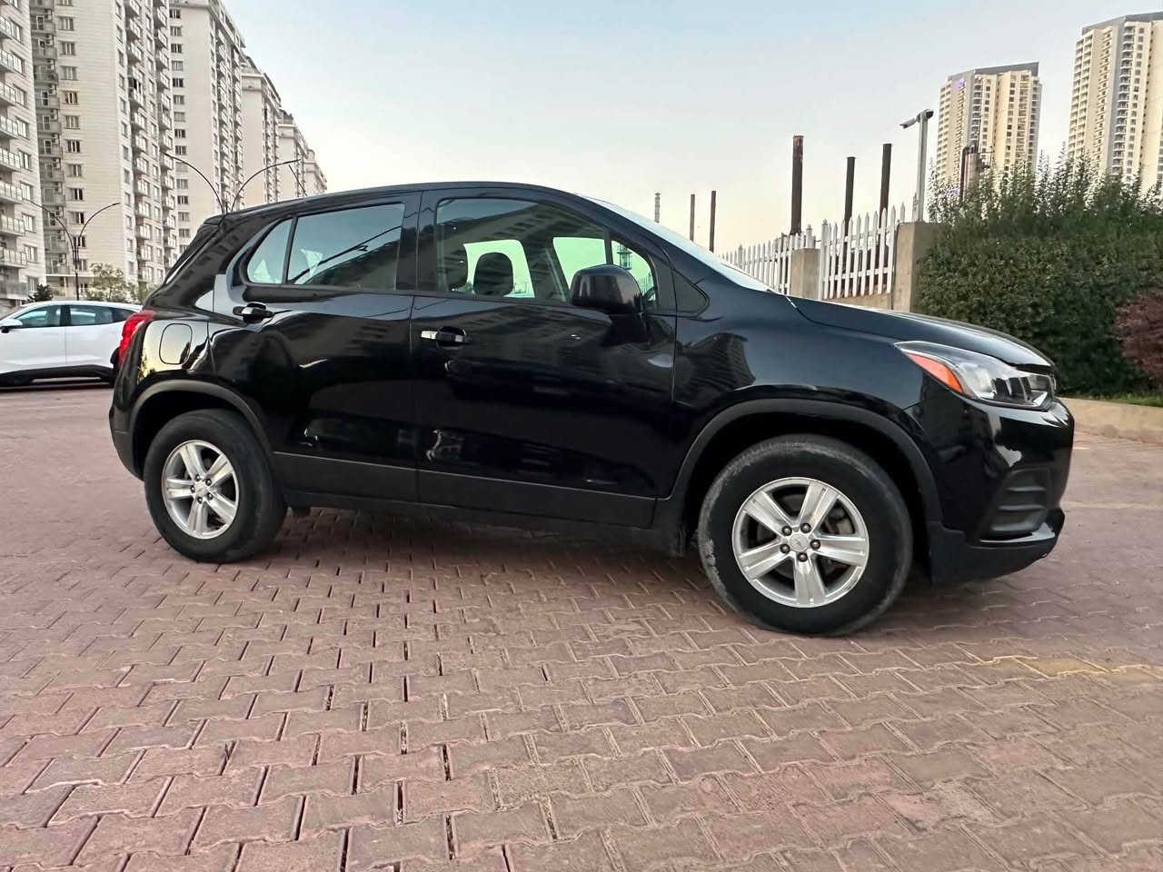شوفرليت تراكس 2020 

سعرها 89 $ وبيها مجال 

بدون صبغ بدون بارد ابشرط

گير و محرك ابشرط بدون صوت بدون بخار

رقم و سنويه و هزه جديده تحويل ثاني يوم 

سياره جاهزه بدون نواقص مكاني سليماني 

خابر و تدلل *********** 
خابر صاحبها اني مكلف بالنشر كركوك, العراق
