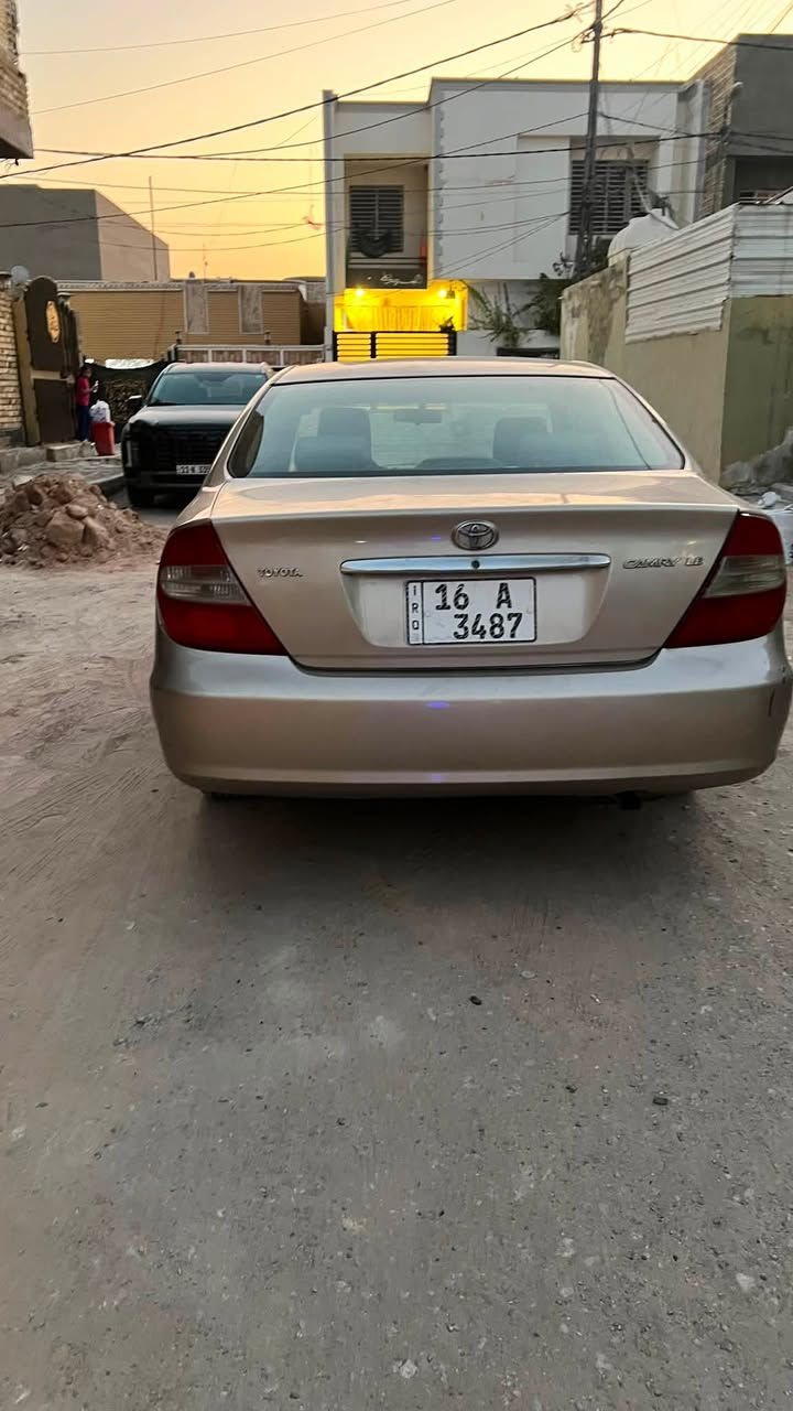 السلام عليكم 
كامري موديل ٢٠٠٤ مرشوشه للجماليه فقط لابارد ولا معجون تبريد شغال تخم تاير بيهه  ٤ سلندر نسمه بخار قليله الرقم قادسيه نكليزي بأسمي للاستفسار الاتصال على الرقم ***********
