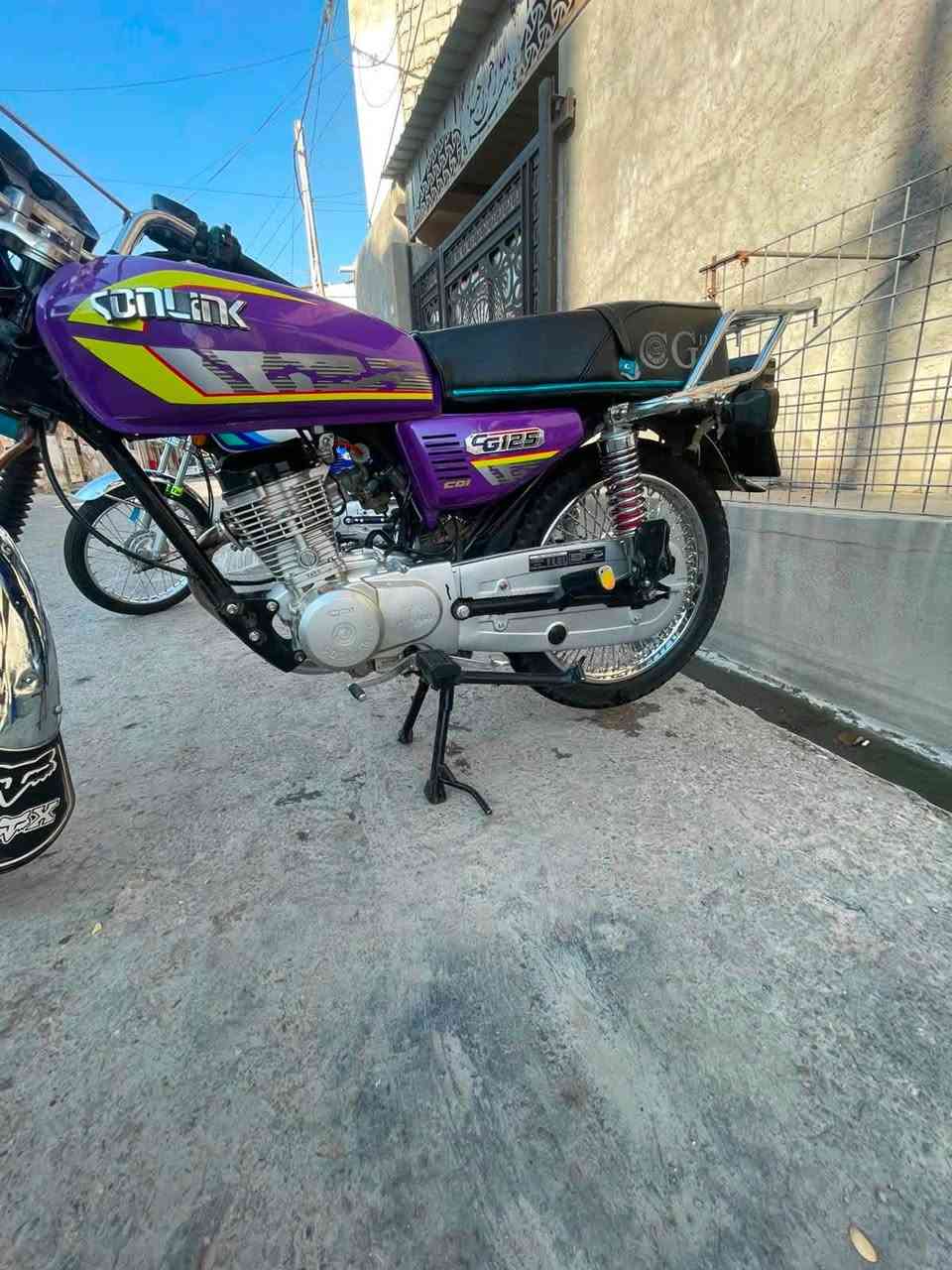 سلام عليكم تايكر ٢٠٢٥للبيع كفاله مكان بعقوبه سعر ٦٤٠بيه مجال شي قليل ***********
