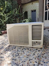 مكيف الحافظ • ٢ طن • نظيف