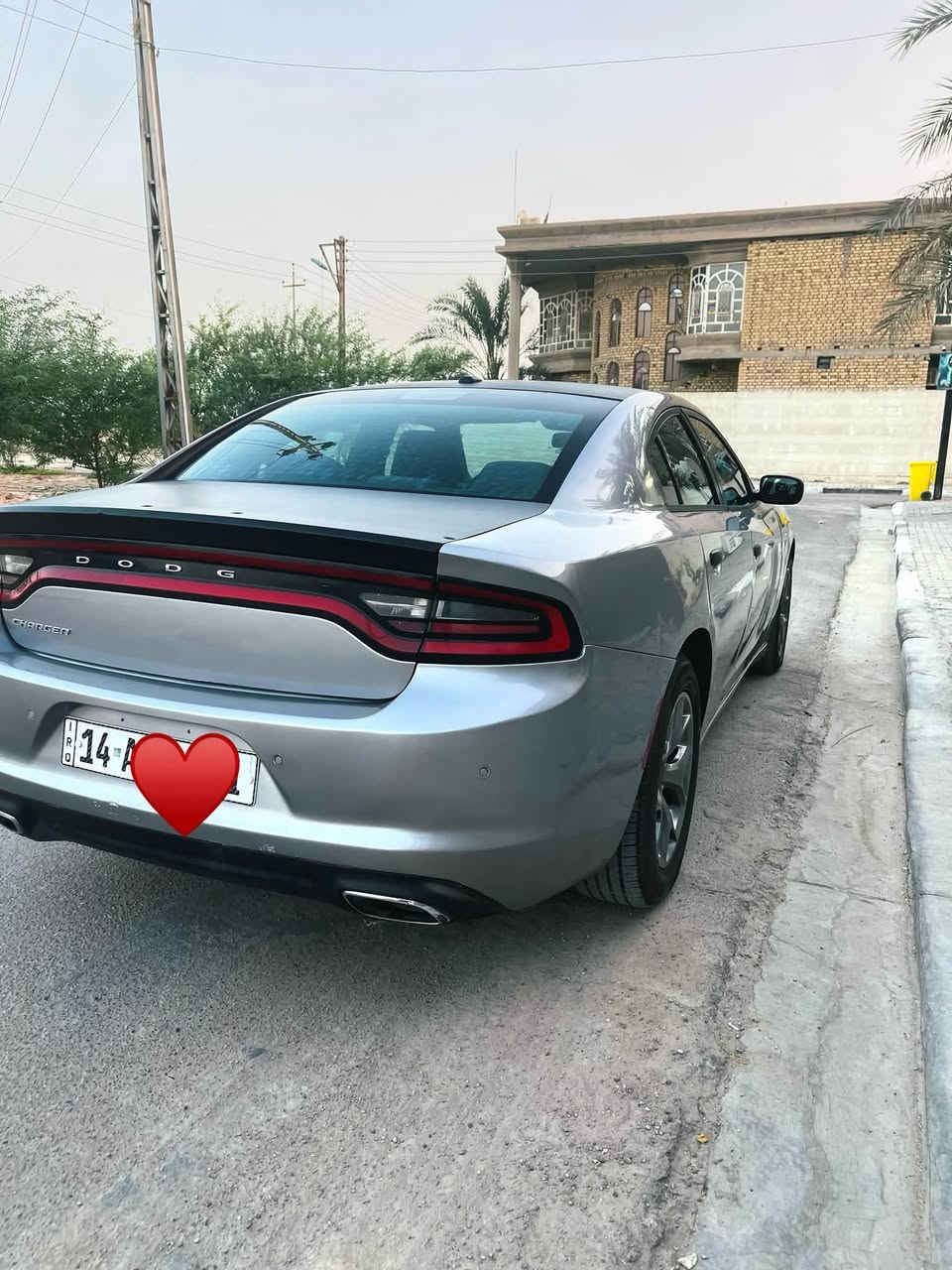 جارجر 2017
Dodge charger 2017
المواصفات: 

SXT-3600 
لون : رصاصي- فضي
رقم بصرة- حره 
سيارة حادثها جاملق خلفي ( الجاملق الايمن) فقط 
بيها جراد بالبنيد والقماره  ( جراد خفيف) فقط 
حدادة جديدة  + ادامه كامله لمنظومه البانزين 
مكينه وكير مامفتوحات 
حساسات خلفية 
كشن كهربائي
شاشة وسط 
دواخل سوداء ونظيفة 
6 سلندر 
صور الحادث موجوده واتساب 

السعر : 160 وبيها مجال 
المكان: البصرة- قضاء المدينة
للتواصل والاستفسار : اتصال او اتساب
***********
