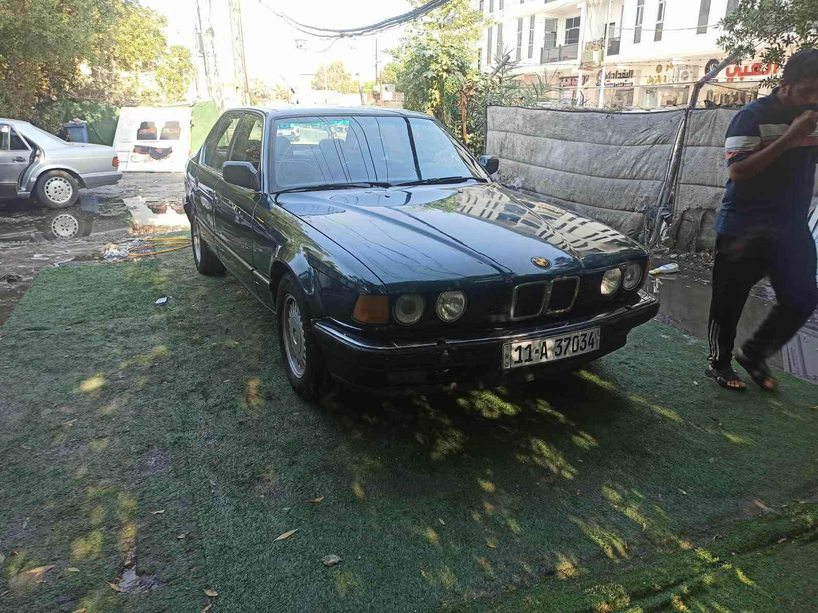 735 موديل 91
وارد الماني ستة سلندر مفتوح
 بغداد رقم انكليزي
 هزة هالسنة لون زيتوني
 تبريد كير محرك نظيف
سلايد 
كراسي جلد وكهرباء 
مصبوغه عام لجماليه بدون حادث
 
سعر٥٩ ورقه 
مكاني بغداد حي حطين شارع السفارات 
***********
