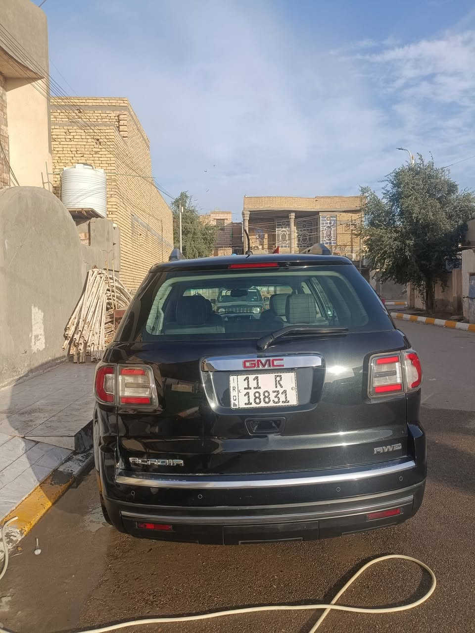 السلام عليكم سياره جمسي اكاديا ٧راكب موديل 13 خليجي مكفوله رقم بغداد بأسمي سته سلندر السعر ١٣٥ ورقه قابله للتفاوض للاستفسار الاتصال ***********
