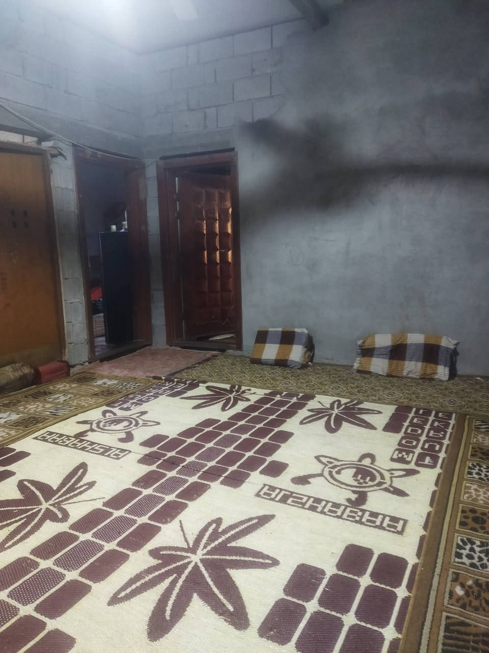 دار سكن في ابي الخصيب طريق الصحراء وقف مسجل اصولي مساحة 200متر على ضفة نهر سعر 40 قابل للتفاوض تفاصيل أكثر تصال على رقم ***********

