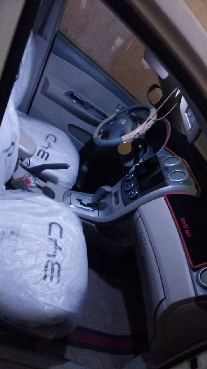 اسلام عليكم سياره بي واي دي موديل 13 G3 اوتو كير محرك مكفولات لايت زنون عدسه سنويه بسمي سياره مابيها شي عده الكشر مثل ما اموضح بل صور رقم بغداد
فول مواصفات مكاني بغداد المعامل رقم***********
