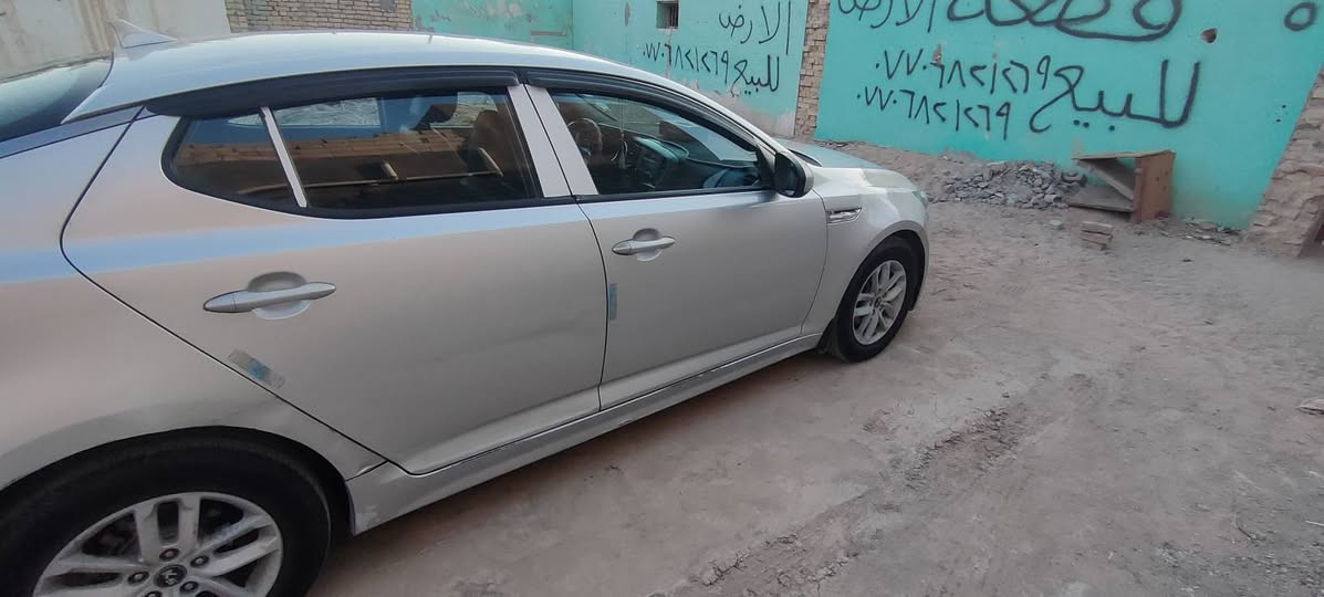 كيا k5
مديل ٢٠١١ حجم المكينة ٢٠٠٠ 

بيها ضربة بالجاملغ الامامي الايمن ومبدل وبالباب الخلفي الايمن ضربه خفيفه موضحه بالصورة وحسب الفحص 

السيارة باسمي السنوية لغاية ٢٠٢٩ الرقم نجف 

البيع فقط وشرط التحويل

السعر ١٠٠ وبيها مجال للشراي 

البصرة - قضاء عزالدين سليم - منطقة الخاص 

***********
