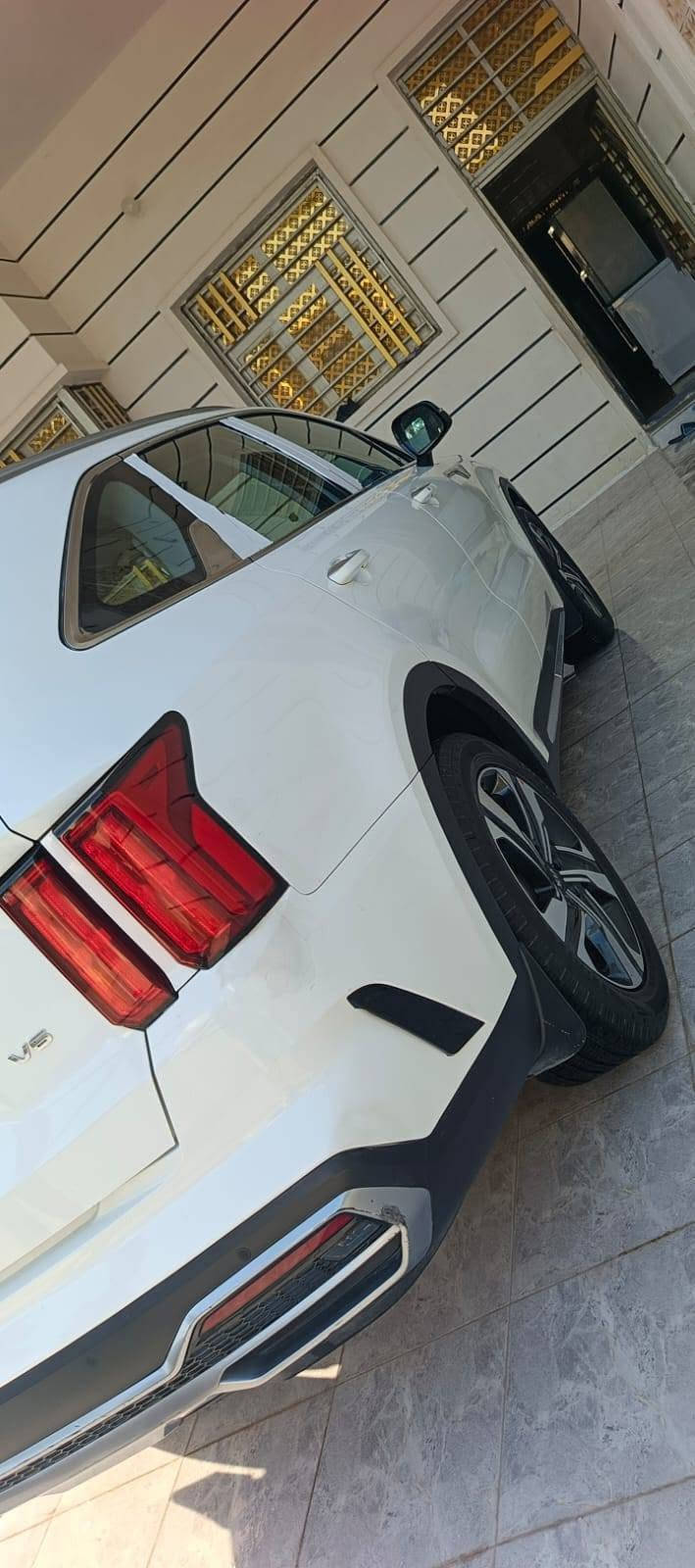 سلام عليكم
اللبيع موديل 2021 رقم بغدا جديد سورنتو خليجي 
فول مواصفات فول بصمه  عده العلامه الزركه 
سياره حلوه وجاهزه ماناقصه اي شي
مكفول من صبغ وطخه عده بارد وشويه شخوط 
سياره بمعنه الكلمه جاهزه ماشيه 84 الف 
جواه تخم تايرات 
سعر اتصل ***********
