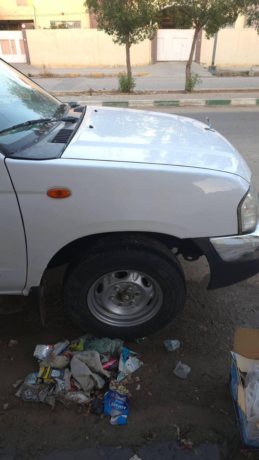 نيسان بيك • ٢٠١٤ • نجف