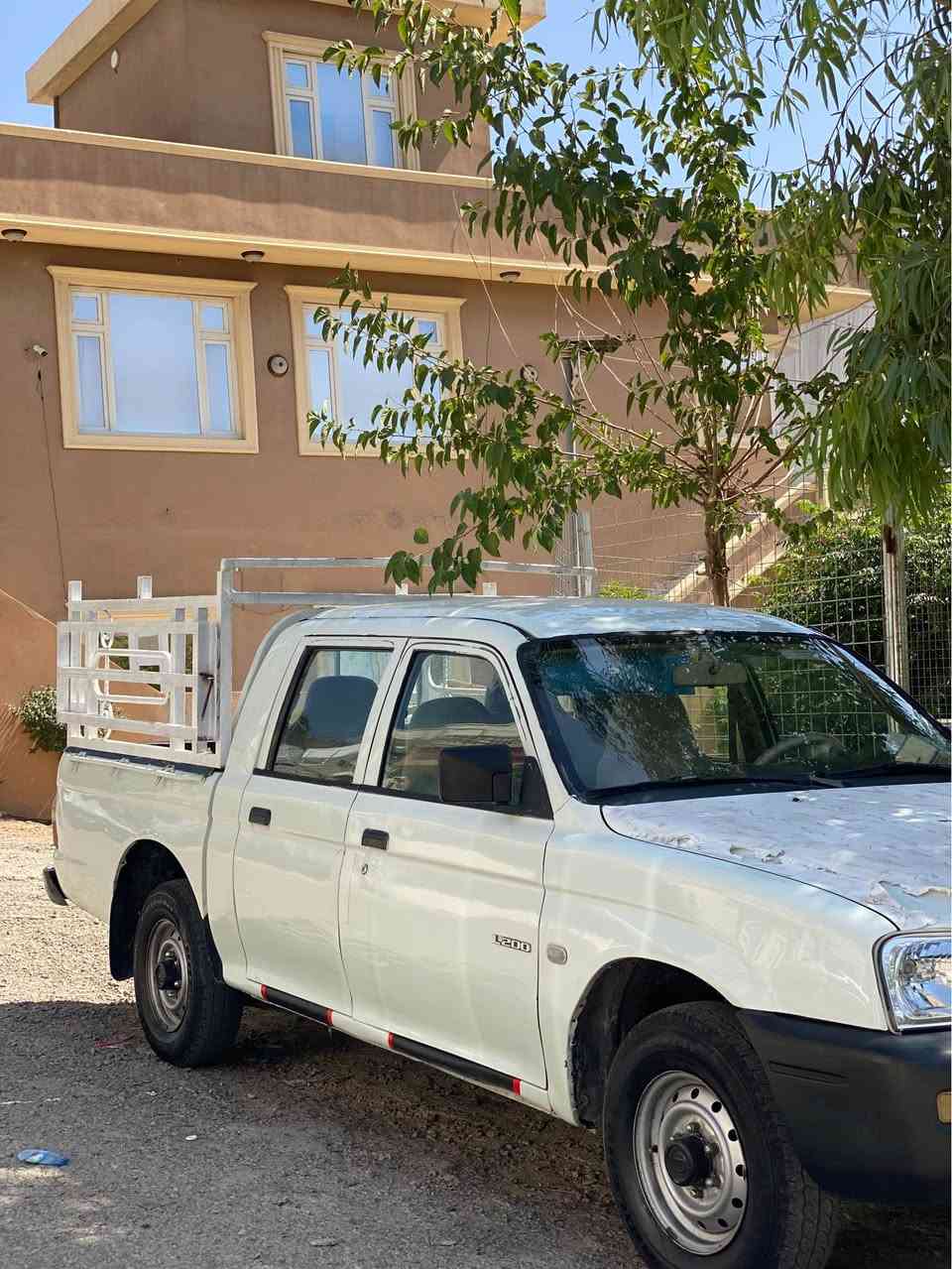 مستەر بۆشی مۆدێل ٢٠٠٢سەیارەکە کامل بۆیاغە لەسەر ساغی سەیارەکە تا بڵێی جوانە ماشاءاللە ئاڕمی پلاستیکی هەولێرە گێڕو مەکینەو تەقەو ڕەقە بەشەرت ئەکسلی بەشەرت شوێن سلێمانیە سعرەکەشی 53گەلاو مەعامەلەیەکی برایانە ڕەقەم تەلەفون***********واتسابیشی لەسەرە السليمانية, العراق
