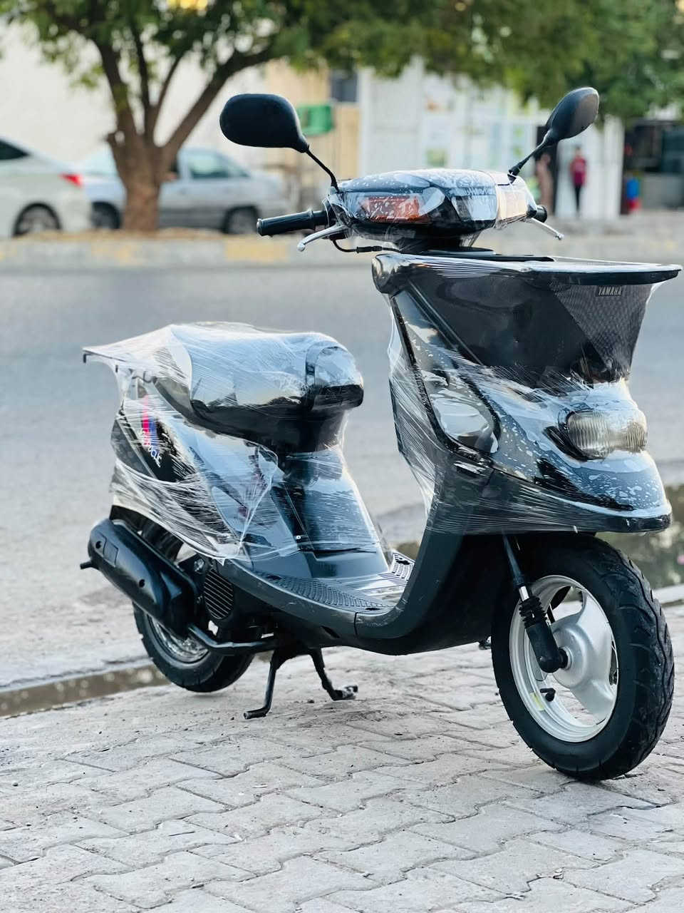 🛵 ياماها (Yamaha) حجم ٦٠ — بدون أي نقص، كلشي بلاد!
يا ولد، دراجة حيل نظيفة وما تصرف، للبيع:

⚙️ المواصفات:

 المحرك: ما ملعوب بيه، كبس بلاد وعلى الشرط.

 الأغراض: الكابريتر، الصنصة، الشوتة، الفيت مبم، والدعاميات كلهن بلاد (لا بيهن فطر ولا كسور).

 الكهربائيات: شغال من الدعامية للدعامية، الدشبول والأجهزة كلهن شغالين.

 التايرات والبريكات: التايرات جُدد (لوك)، والبريكات كلش مضبوطة.

📝 ملاحظة: الدراجة ما مغيرة بيها أي قطعة، جاهزة للفرة وما بيها أي مشكلة (ما شاء الله).

💰 السعر والتواصل:

 السعر (450 )

 رقم التليفون: 📞 ***********

 المكان: 📍 كركوك - شورجة (قريب على مطعم حمة ناصر)

✨ المهتم ويحب يشتري، يتصل بينا وتدللون. ✨

🔱🔱🔱🔱🔱🔱🔱🔱🔱🔱🔱🔱

🛵 یاماها (Yamaha) قەبارە ٦٠ — بێ کێشە و بیلادی!

کڕیارانی بەڕێز، ماتۆڕێکی زۆر خاوێن و بێمەسڕەف بۆ فرۆشتن:

⚙️ تایبەتمەندییەکان:

 مەکینە: دەستکاری نەکراوە، کەپسی بیلاد و بە شەرت.

 پارچە بیلادییەکان: کابریتەر، سالۆنسا، شوتە، فیت پەمپ و کفری هەمووی بیلادین (بێ شکاوی و بێ درز).

 کارەبایی: تەواوی گیانی ئیش دەکات، دەشبول و ئامێرەکانی کاران.

 تایە و بڕێک: تایەکانی لۆکن و بڕێکەکانی زۆر مەزبووتن.

تێبینی: ماتۆڕەکە هیچی نەگۆڕدراوە، ئامادەیە بۆ لێخوڕین و هیچ کێشەیەکی نییە (ماشاءالله).

💰 نرخ و پەیوەندی:

 نرخ: (450)

 ژمارەی پەیوەندی: 📞 ⁠***********⁠

 شوێن: 📍 کەرکووک - شۆرجە (نزیک چێشتخانەی حەمە ناصر)

✨ هەرکەسێک ویستی پەیوەندیمان پێوە بکات، لە خزمەتدائین. ✨
