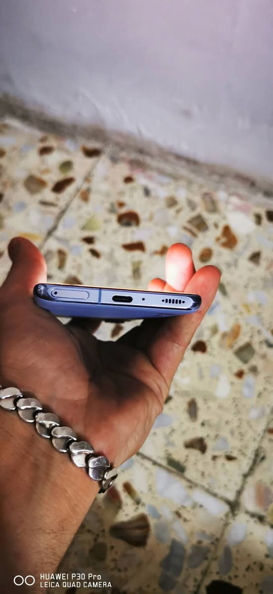 السلام عليكم mi11 جهاز كبس شركه جديد نضافته 90 رايده 225 غراضه كامله مكاني بغداد شارع فلسطين 
***********

