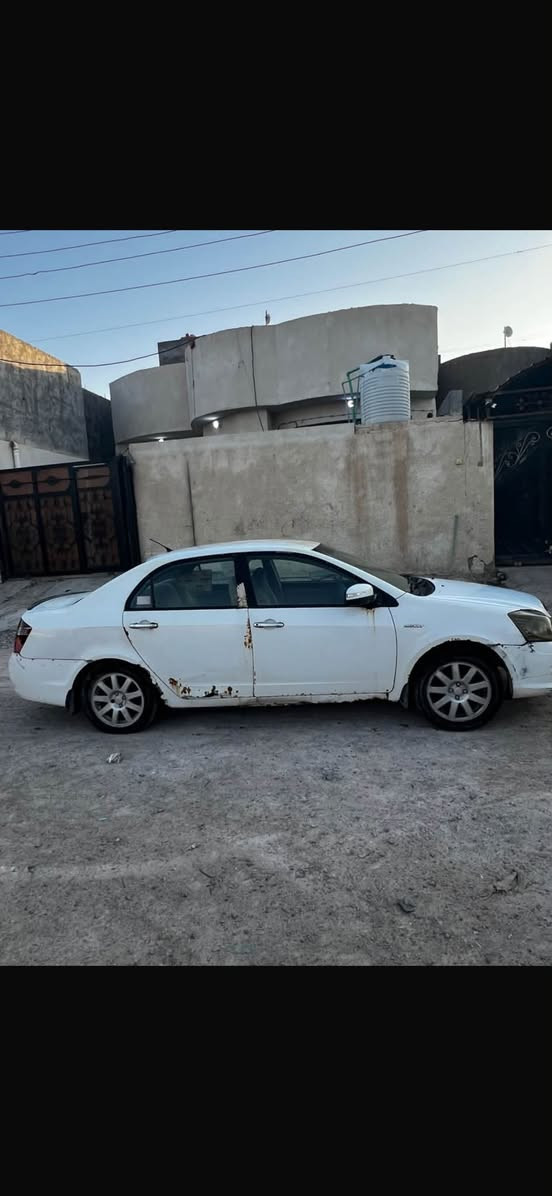 المحرك بحاله جيده والگير ممتاز والگشر بي الملاحظات من حيث الخياس  والسنويه بأسمي سعرها ٣٠ ورقه وبيها مجال ***********.
