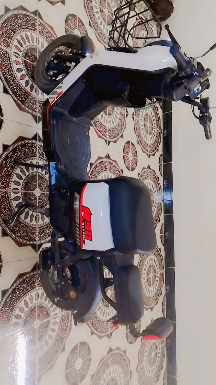 السلام عليكم ورحمة الله وبركاته
دراجه شحن R90 للبيع

شغال كامل ما بي نقص برغي 

اخو الجديد 

بطاريات عدد 5 مالات الشركه

نظافه 100%

السعر المطلوب 550 وبي مجال 

للاستفسار الاتصال على الرقم

***********

والخاص مفتوح
