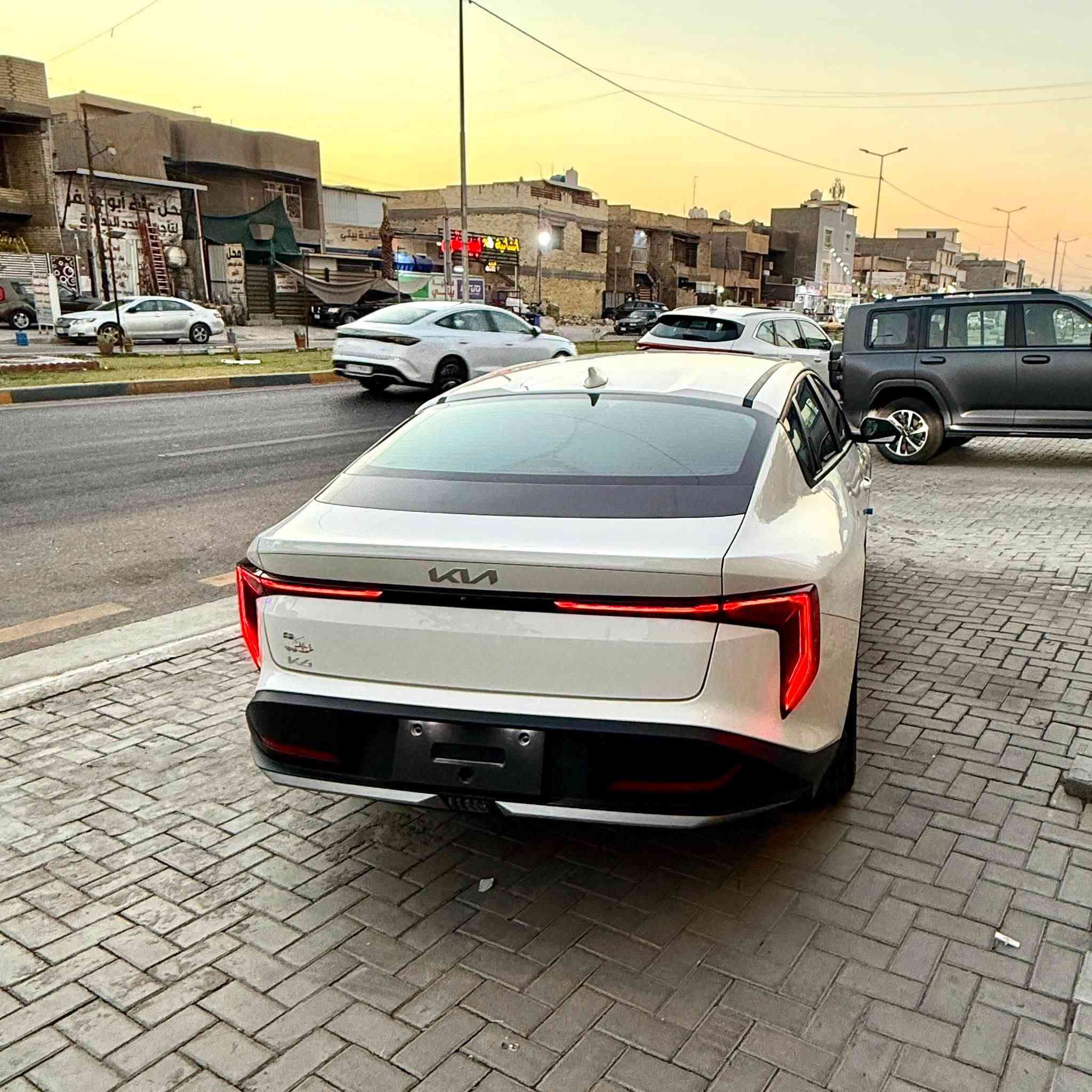 سعر 23مليون و 650
كي فور k4  موديل 2025 زيرو

ضمان شركه نيم 
حساس امامي 
حساس خلفي
حساتاير 
ويل كب
زنون
اشاير بالمري
شاشة
كامرة
مودادرايف
مثبت سرعه
محرك الف 1600
دوش
تبريد خلفي

  (حالوب بسيط) نسبه 20بل100

بغداد حي الجهاد 

***********

