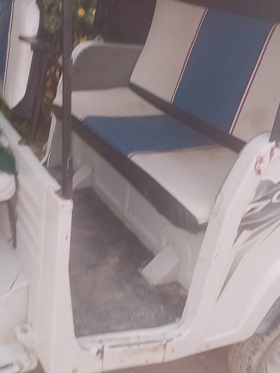يتكتك بياجو مودل 21سعر3800علاوظعية البلاد مناقصة تك كاملة حتى سبير جديد عنوا النجف حيدرية ***********وراق كاملة
