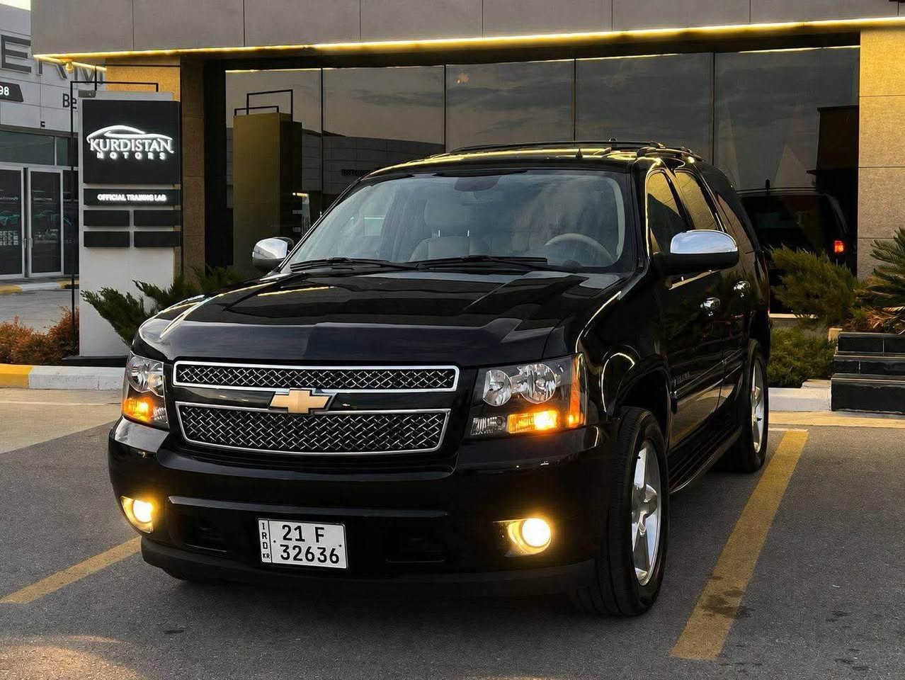 شوفرليت تاهو 2009 LTZ خليجي استلام شركة منصور 
ملاحظة :- سيارة من النوادر بنظافتها و موديلها لتقارنها بغير تاهو 
تعال سوقها وتعرفها شنو من سيارة ماشية 94 كم  
سيارة فول مواصفات خليجي جديدة و بشرط 
مابيها اي نقص رقم و فحص كلة جديد و باسمي 
تخم تايرات جديد تحويل وكالة حاظر 
مواصفات :- 
فتحة 
تشغيل عن بعد 
شاشة DVD بالسقف
صندوك جك كهرباء 
كشنات جلد كهرباء و تدفئة و تبريد 
كشنات خزن ميموري وكشنات خلفية تدفئة
 

مكانها سليمانية

رقم صاحب السيارة 
*********** السليمانية, العراق
