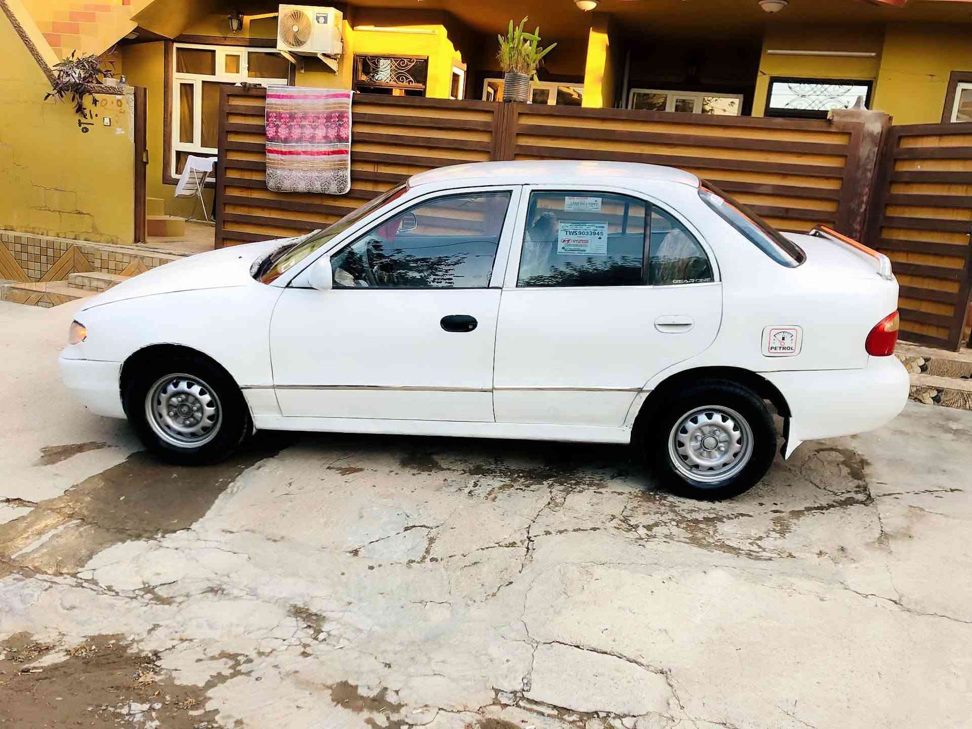 هۆندای ئێکسڵ ئارمی بلاستیکی سلێمانی بەشەرت + گێر و مەکینەی بیلادی خۆی + فەل بەخاخ + پاوەر + جام کارەبای  قوفل مەرکەزی کۆنترۆڵ + سنوق مەرکەزی + گێجەکانی گشتی عیش دەکات گەرمی مەزبوتە لایت و جواری و سەکن گڵۆبی ناو گێجی گشتی عیش دەکات 
دەعم و لێدراوی نیه بۆیاخ و هەیکەلی زۆر جوانە + ناو ناو دەشبوڵی جوانه 
سەیارەیە کی زۆر تون تۆڵ 
مۆدێلی 1994 سعری 16 گەڵا 
ژمارەی تەلەفوون (***********)
ژمارەی تەلەفوون (***********)
