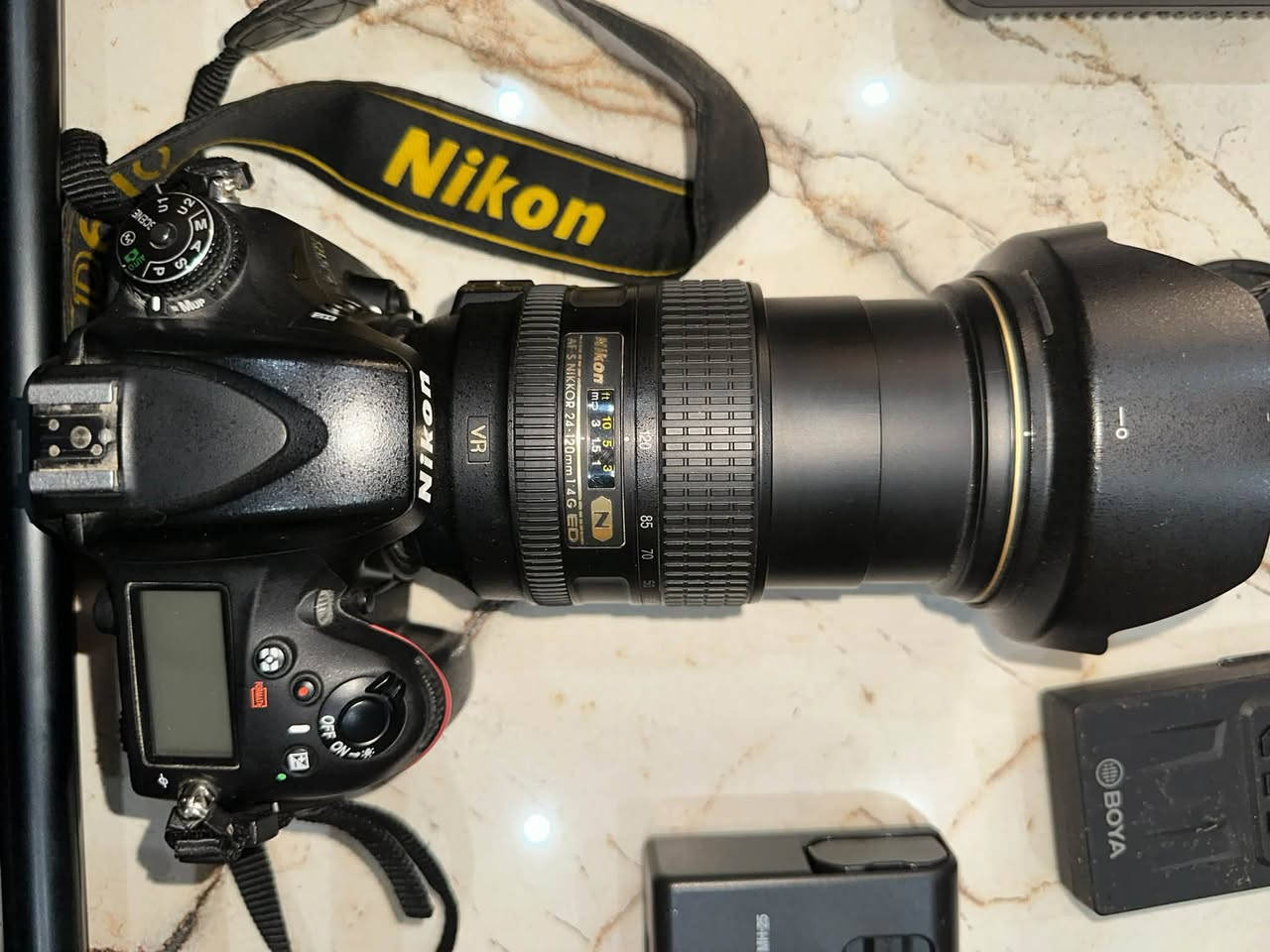 Nikon D610 • عدسة 24-120mm • مايكات BOYA