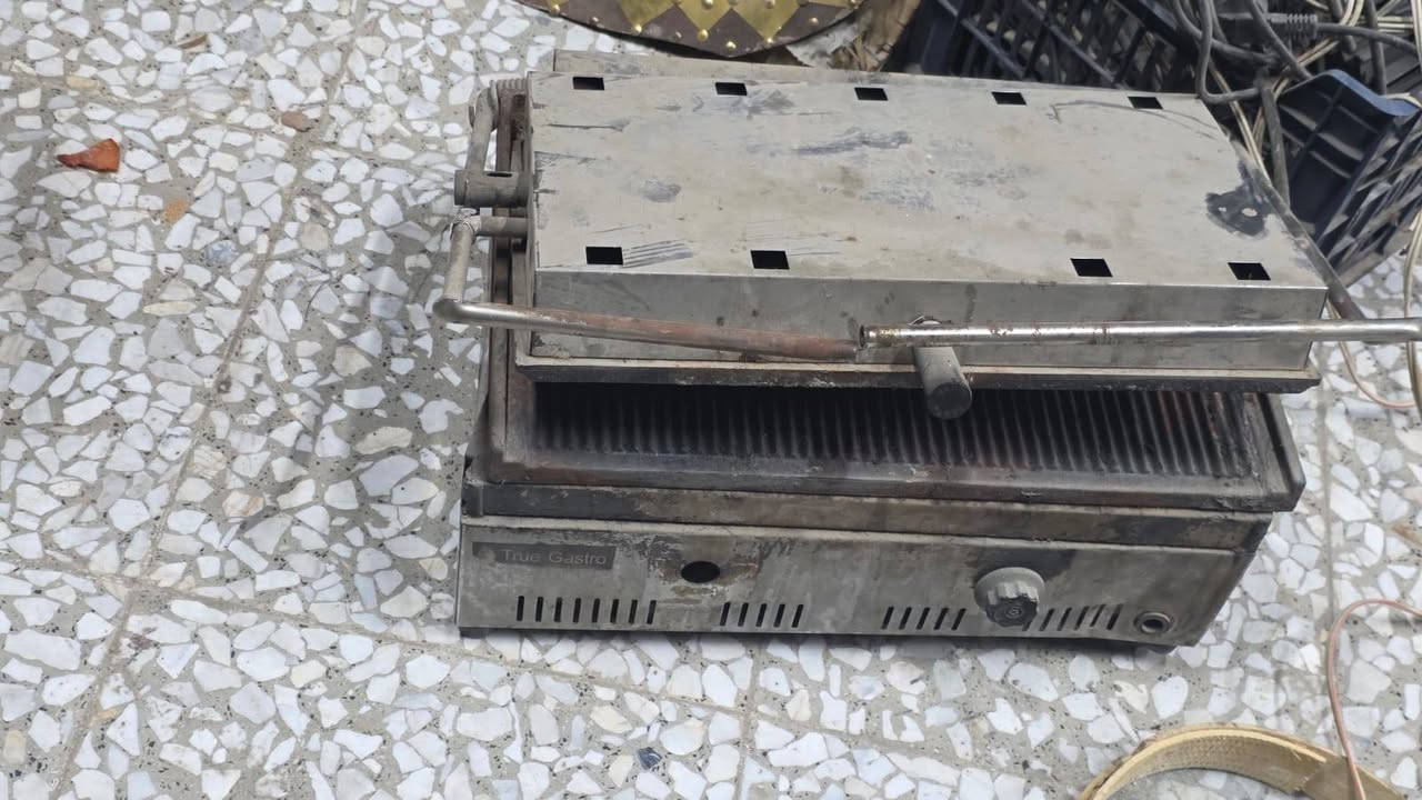 غراض للبيع المكان بغداد الجديده الاستفسار الاتصال ***********
