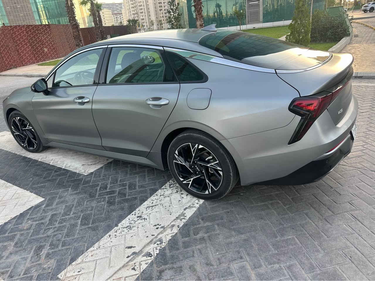 كيا 5 
موديل 2025 
ماشي 47 كيلوا
موصفات جي تي لان
كشن جلد 
حساس امامي خلفي 

رادر امامي جوانب 
رقم KNAG64J72S5275789
عنوان كركوك 
سعر 182 
رقم *********** كركوك, العراق

