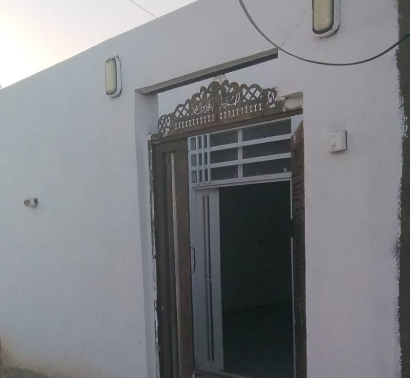 سلام عليكم بيت للبيع مقابل قريت الغدير لخط لثاني 75متر  22وبي مجال
