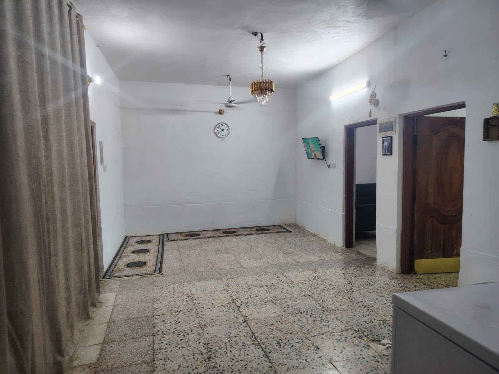بيت للبيع في العطراويه مقابل سيد محيل مساحتة200 متر عرفتين وصاله ومطبخ وستقبال صحيات خارجيه وداخليه  زراعي سند25 مشمول بلتطويب وصل بلدية الاستفسار ‏‪***********‬‏
