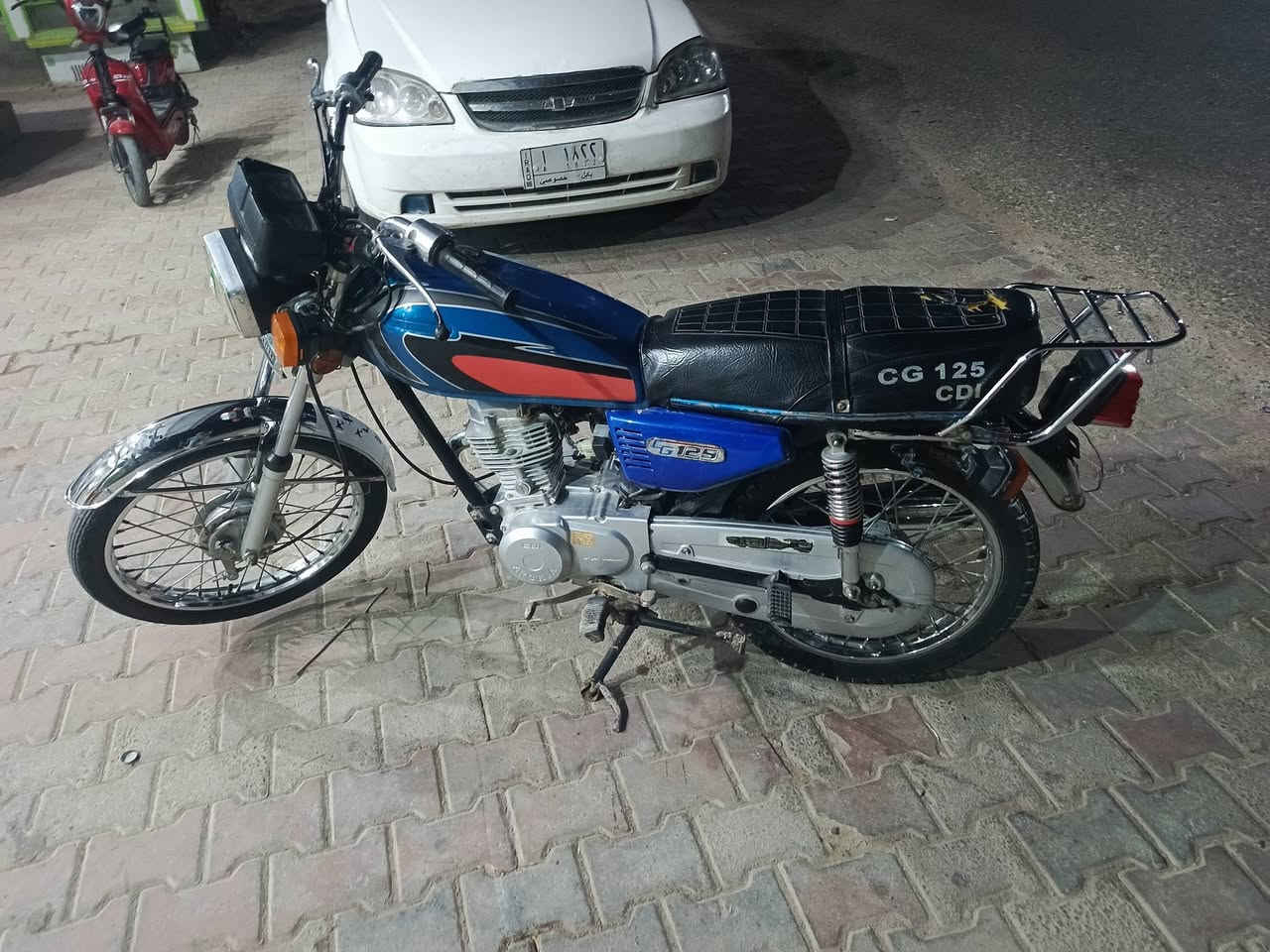 سلام عليكم دراجه ارشا للبيع موديل 2023 اوراق اصولي وگمركَ مدفوع دراجه نضيفه وحلوه يرادلهة شويه ترتيب شوفت عينك سعر الدراجه 750الف وبيه مجال للاستفسار *********** فيس مارد فقط عل رقم او الواتساب
