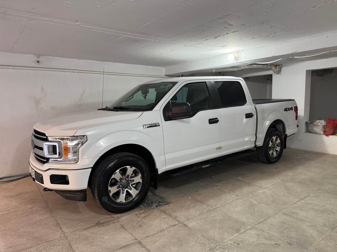 فۆرد f150 xl 2020 
خەلیجی سفری شەریکەی القاصد 
دەرگا درێژی بۆدی کورت
مەکینە هەشت بستۆنی ٥٠٠٠ 
سەیارەکە کلین تایتڵە بێ بۆیاخە 
٩٥٠٠٠ کیلۆمەتر ڕۆشتووە 
نرخی : ٢٤٥ گەڵا 
***********
فورد f150 xl 2020 
خليجي صفر شركة القاصد 
باب طويل و بدي قصير 
محرك ٨ سلندر ٥٠٠٠ 
كلين تايتل بدون صبغ 
ماشيه ٩٥٠٠٠ كيلو متر 
سعر : ٢٤٥ورقه
*********** السليمانية, العراق
