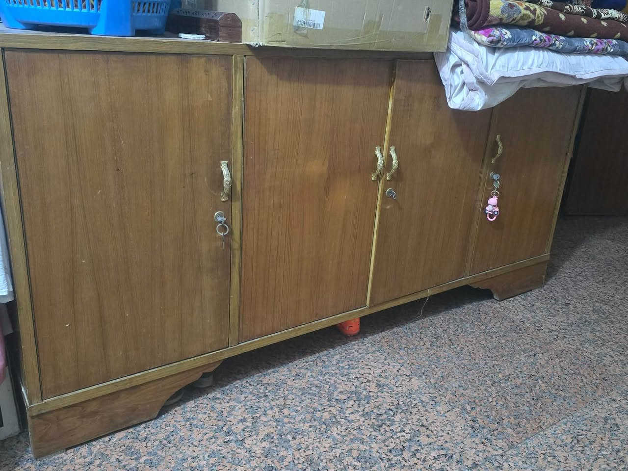 بوفيه السعر 70 الف للتواصل
***********
