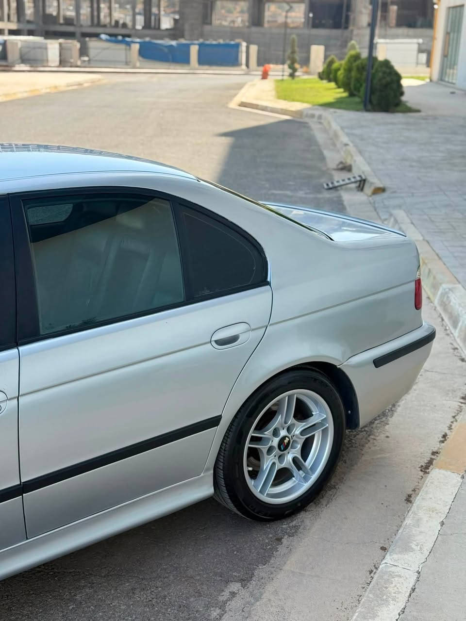 Bmw e39 528i🚀🇩🇪
***********
بیئێم دەبلیو سەقەڕ شتی لۆک و هەرزان✅
مۆدێل: 2000👑
تەبرید لەسەر سویچ بە شەرت مەنەفێستە مەزبووت گێڕ و مەکینەی بە شەرتی ١٠ وەستا بوخار دوکەڵ هەموو شتێک بە شەرت بەدوایا مەگەڕێ مەکینەی ٢٨ ی دەبڵ دیجیتاڵ🚀 سەیارەکە حیزامە بۆ جوانی کراوە

سعر: 63$مەجالێکی برایانە
