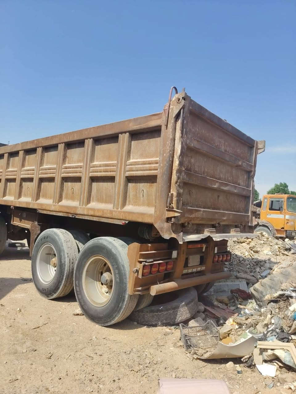 مقطوره للبيع سعر 95 وبيه مجال مكاني نجف رقم راعيهه***********
