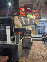 للبيع مطعم في العامريه شارع العسل الرقم 07777040981